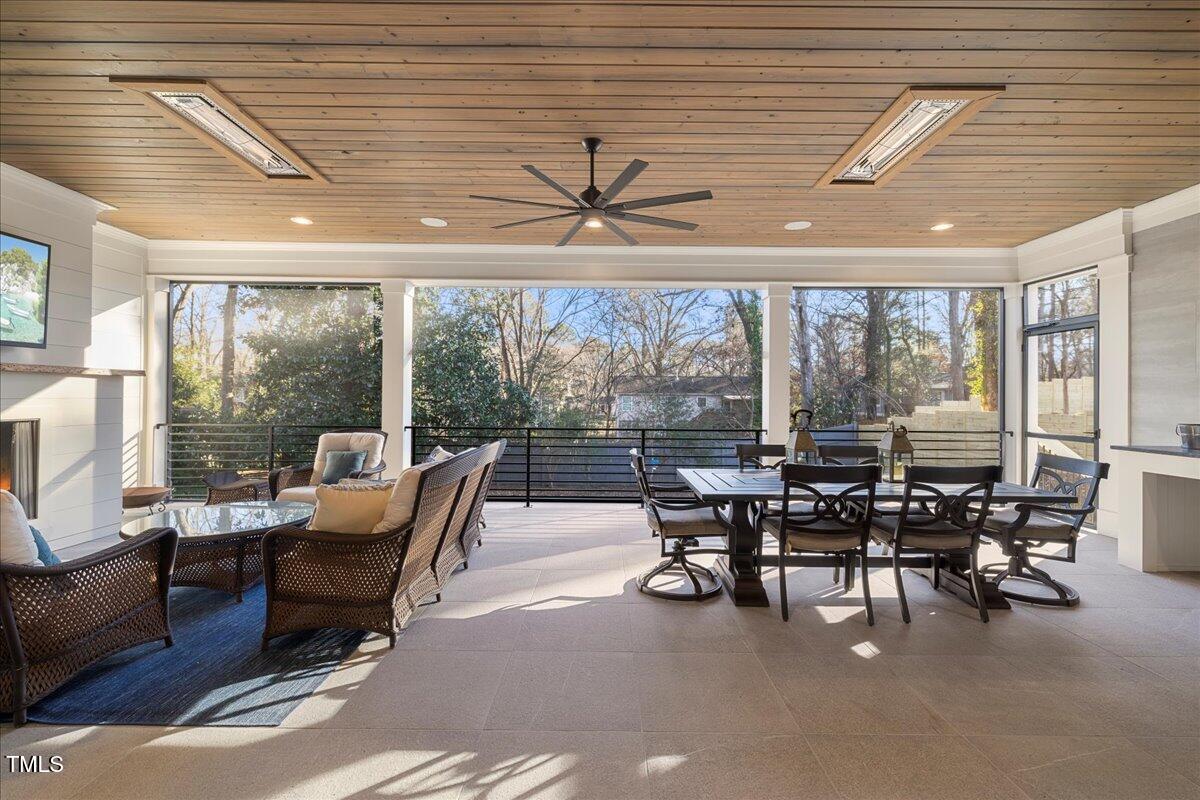 1304 Ivy Lane