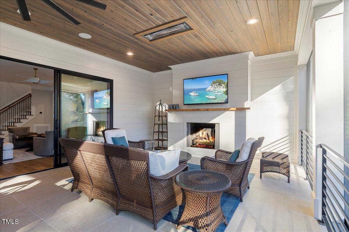 1304 Ivy Lane