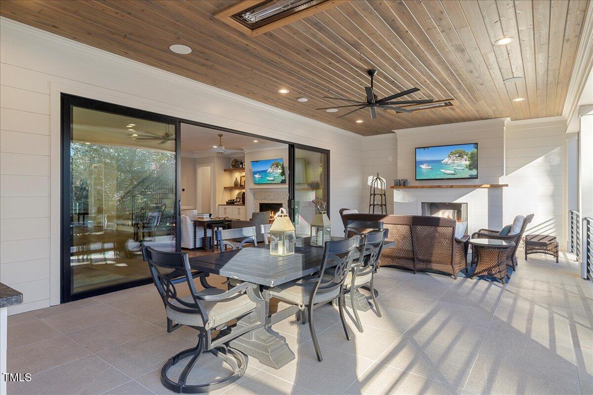 1304 Ivy Lane