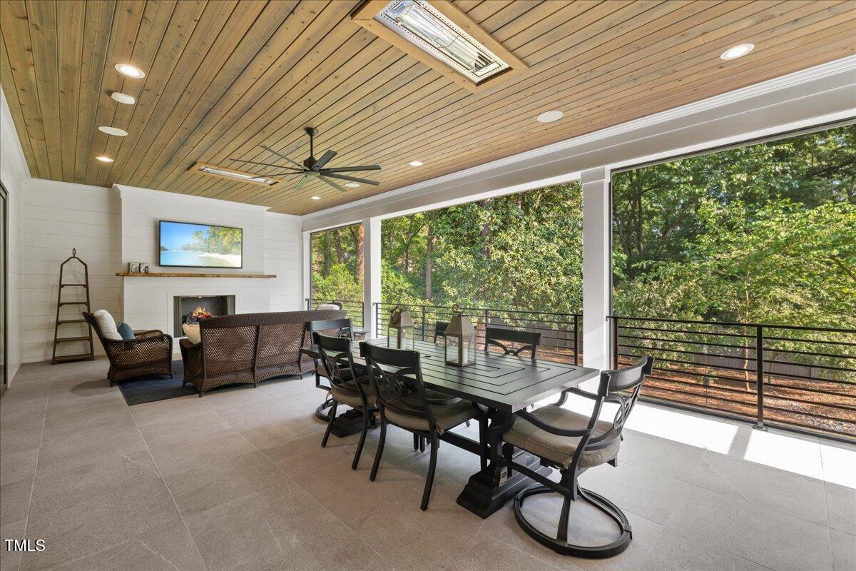 1304 Ivy Lane