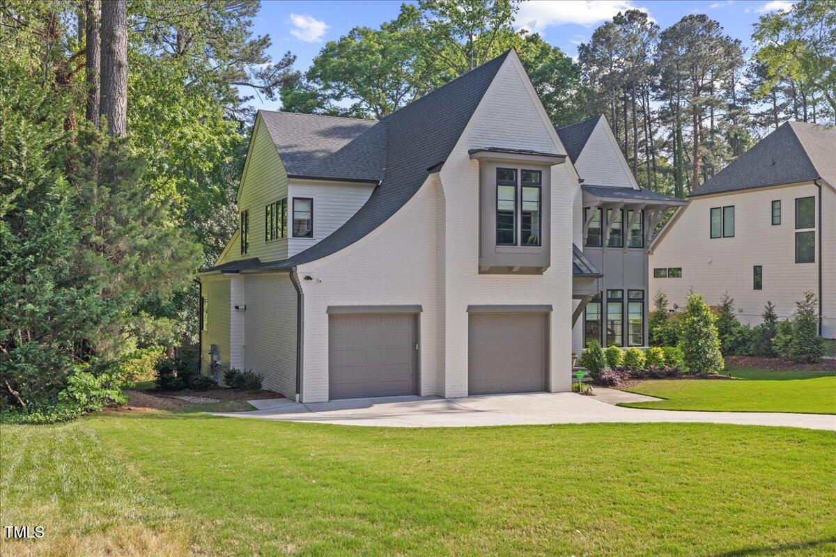 1304 Ivy Lane