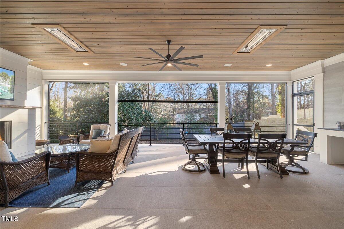 1304 Ivy Lane