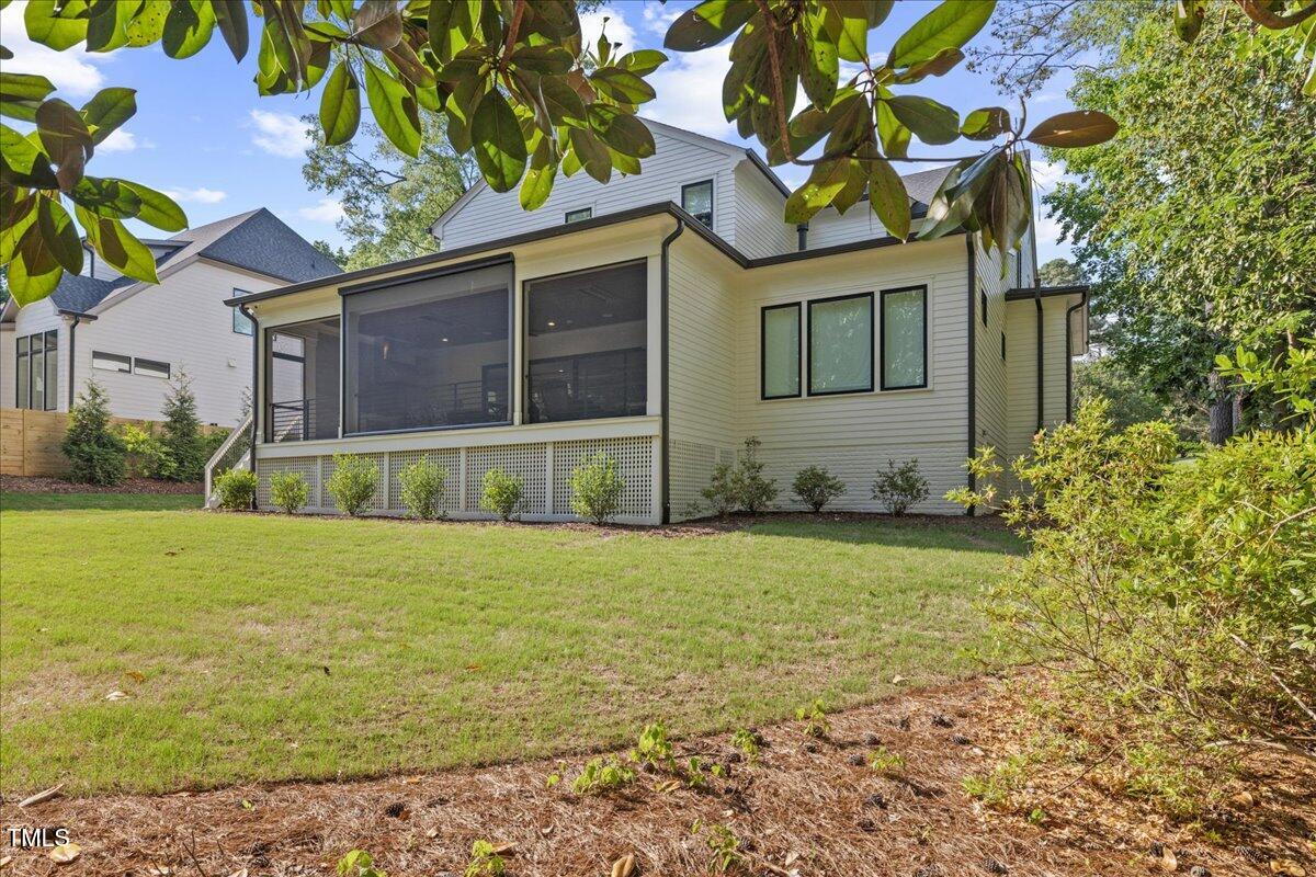 1304 Ivy Lane