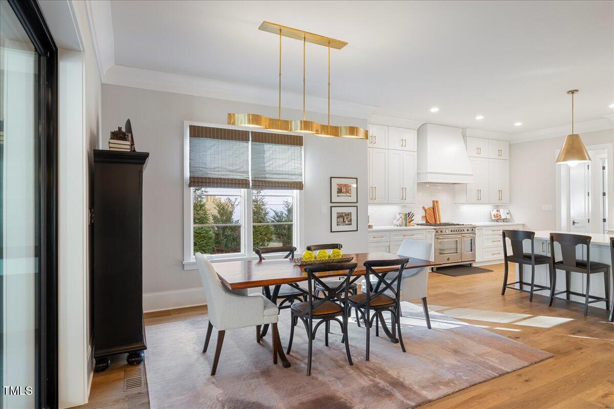 1304 Ivy Lane