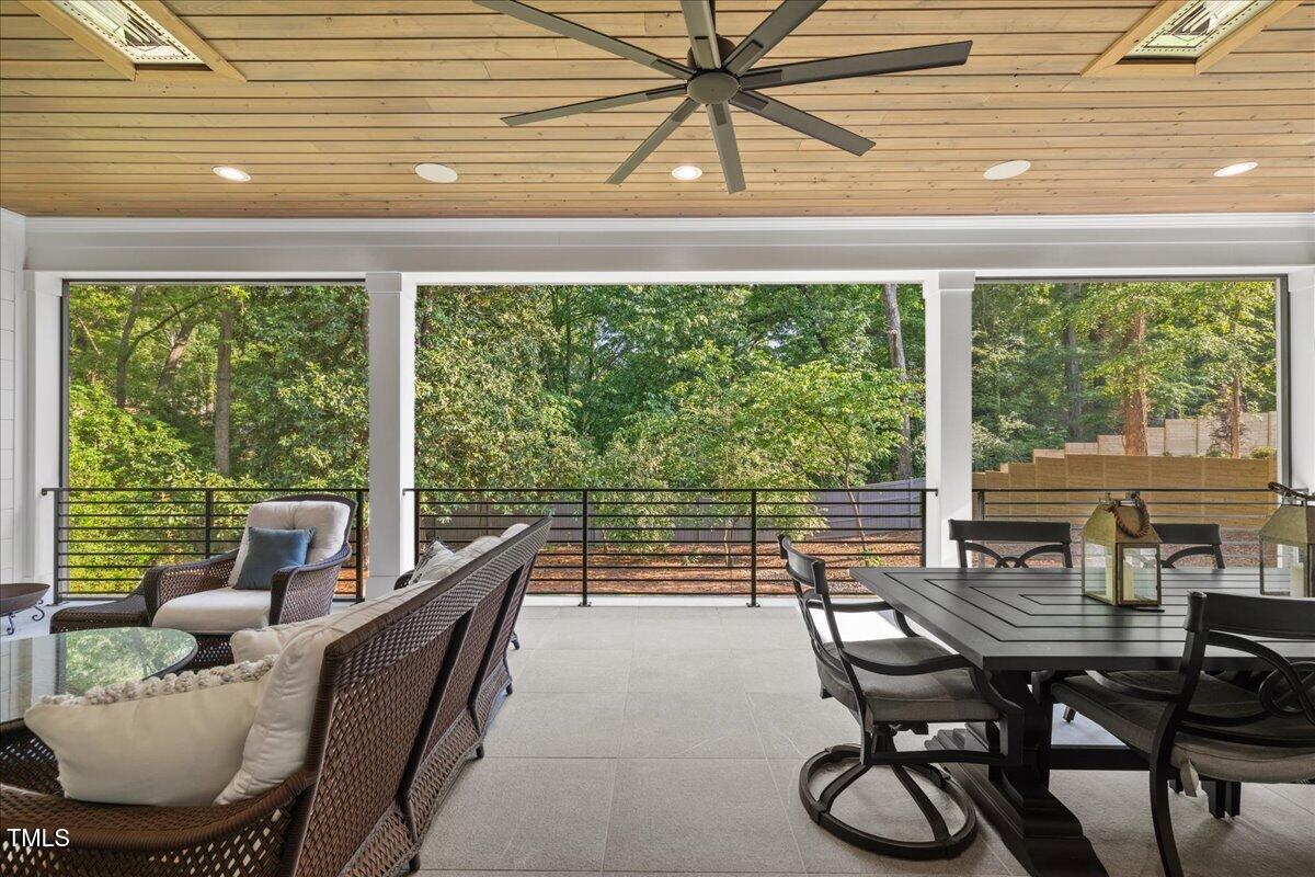 1304 Ivy Lane