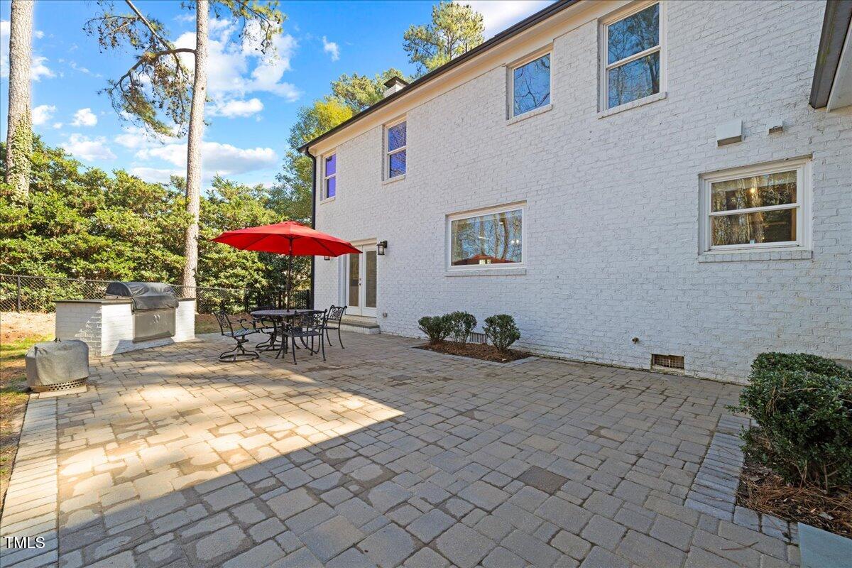 2605 Ridge Road