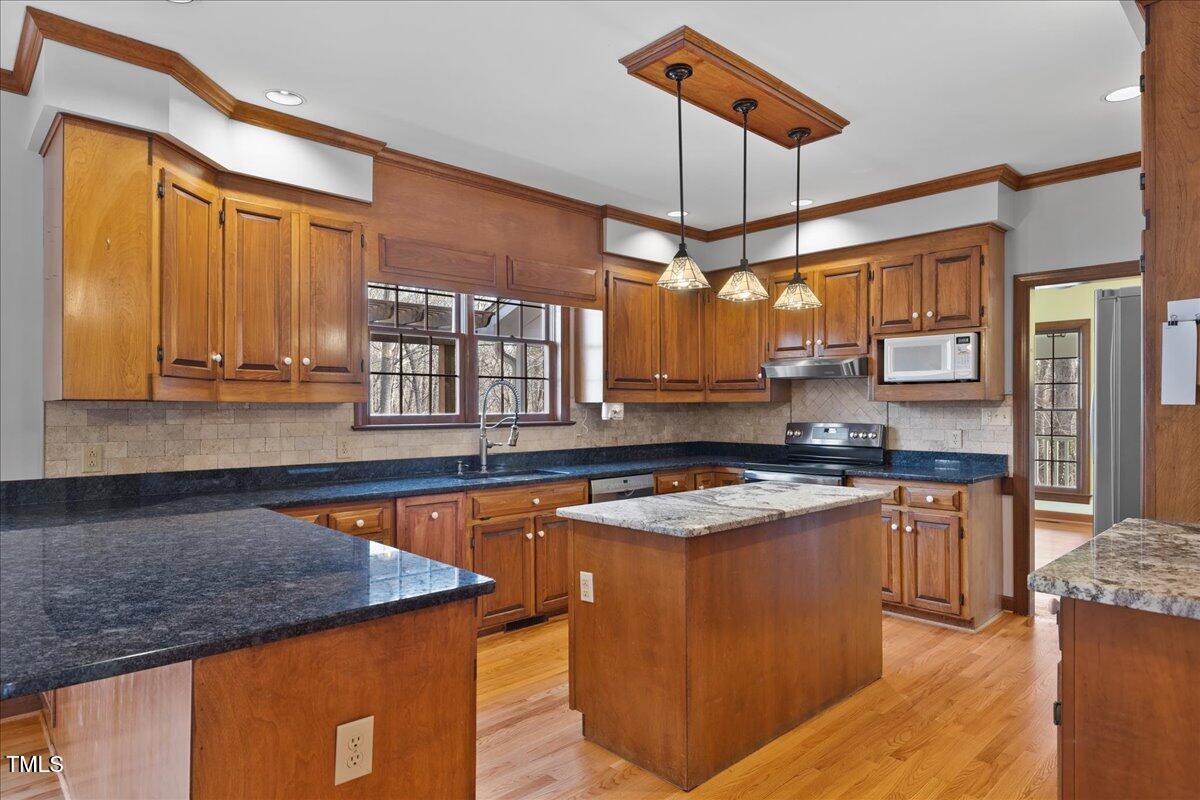 4912 Tallwood Drive