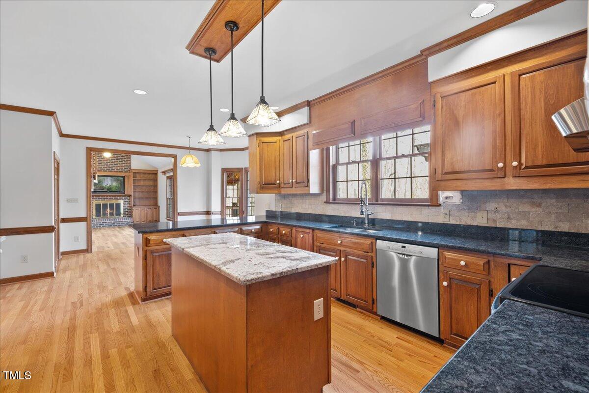 4912 Tallwood Drive