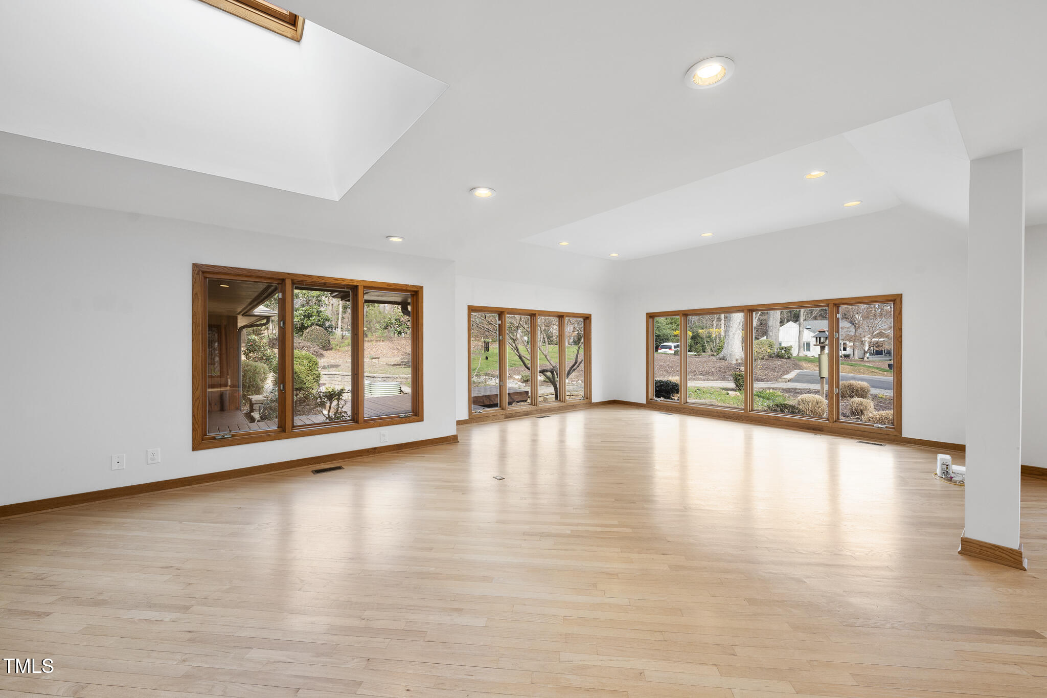10509 Leslie Drive