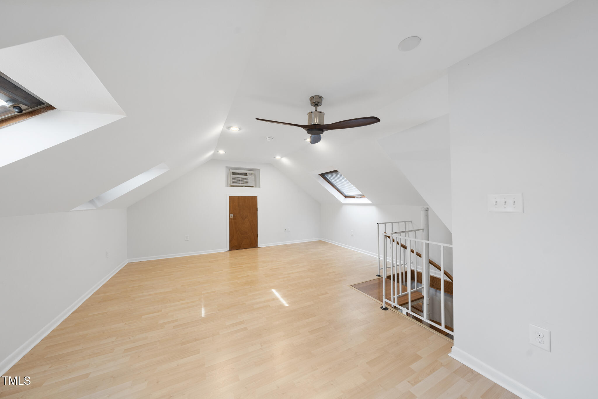 10509 Leslie Drive