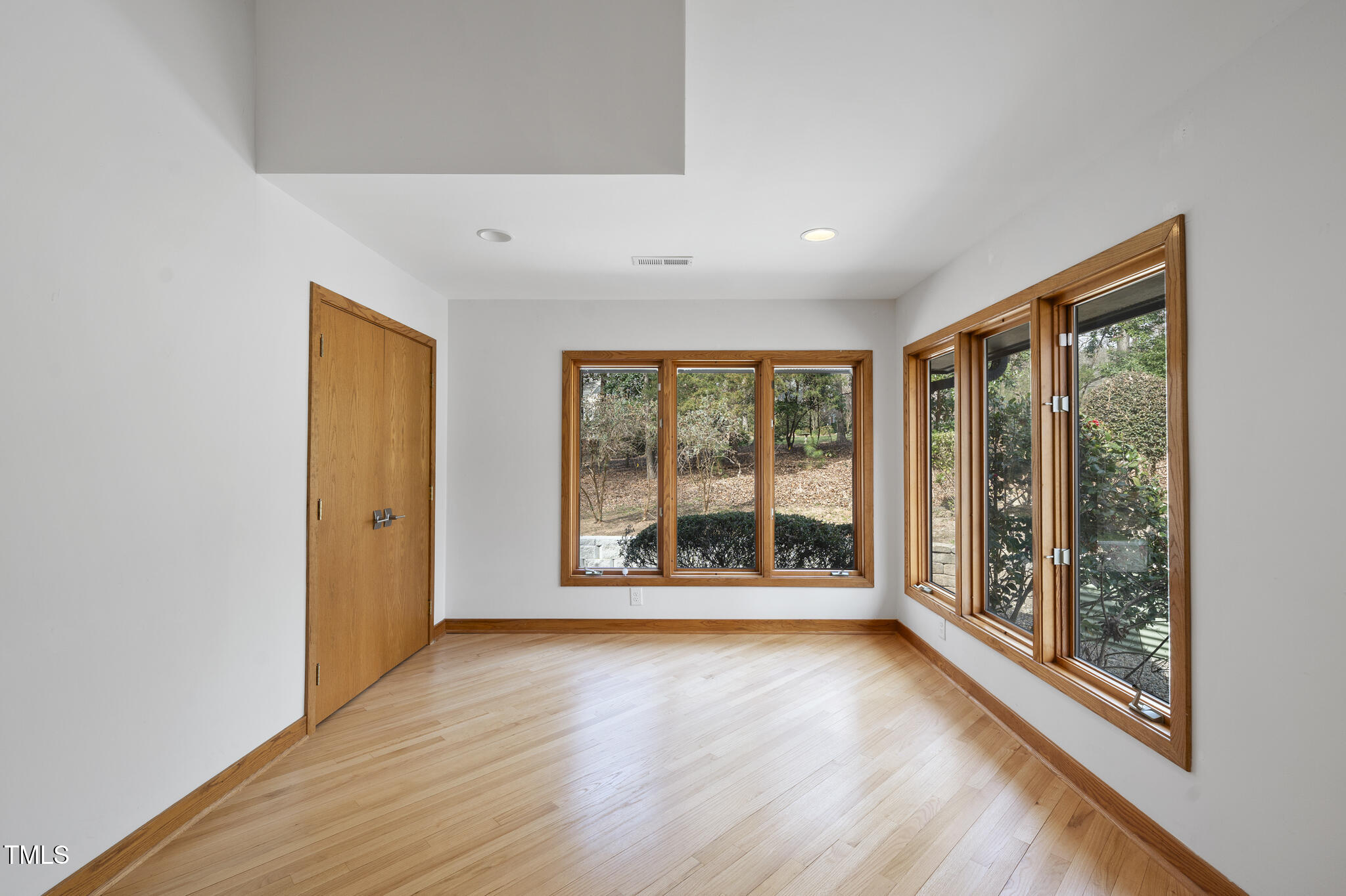 10509 Leslie Drive