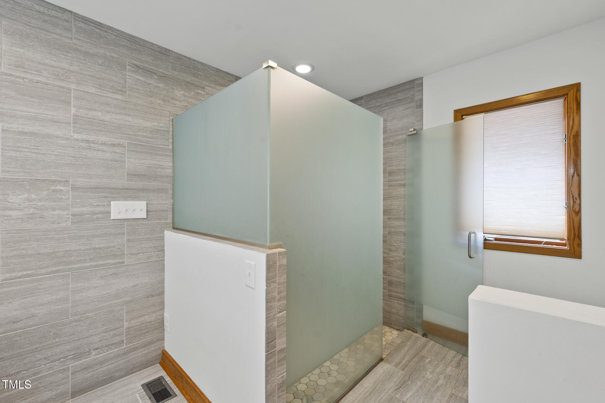 10509 Leslie Drive