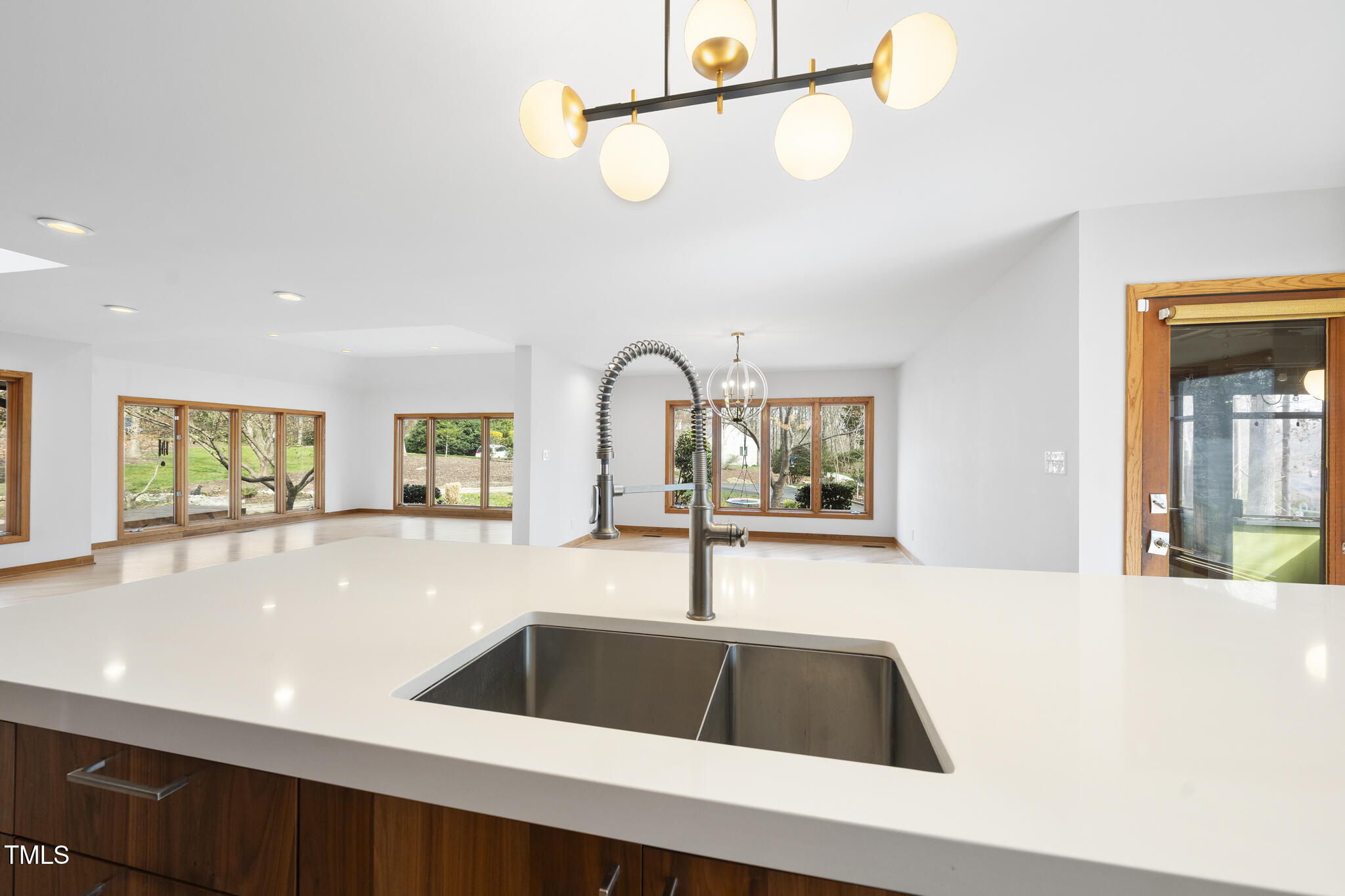 10509 Leslie Drive