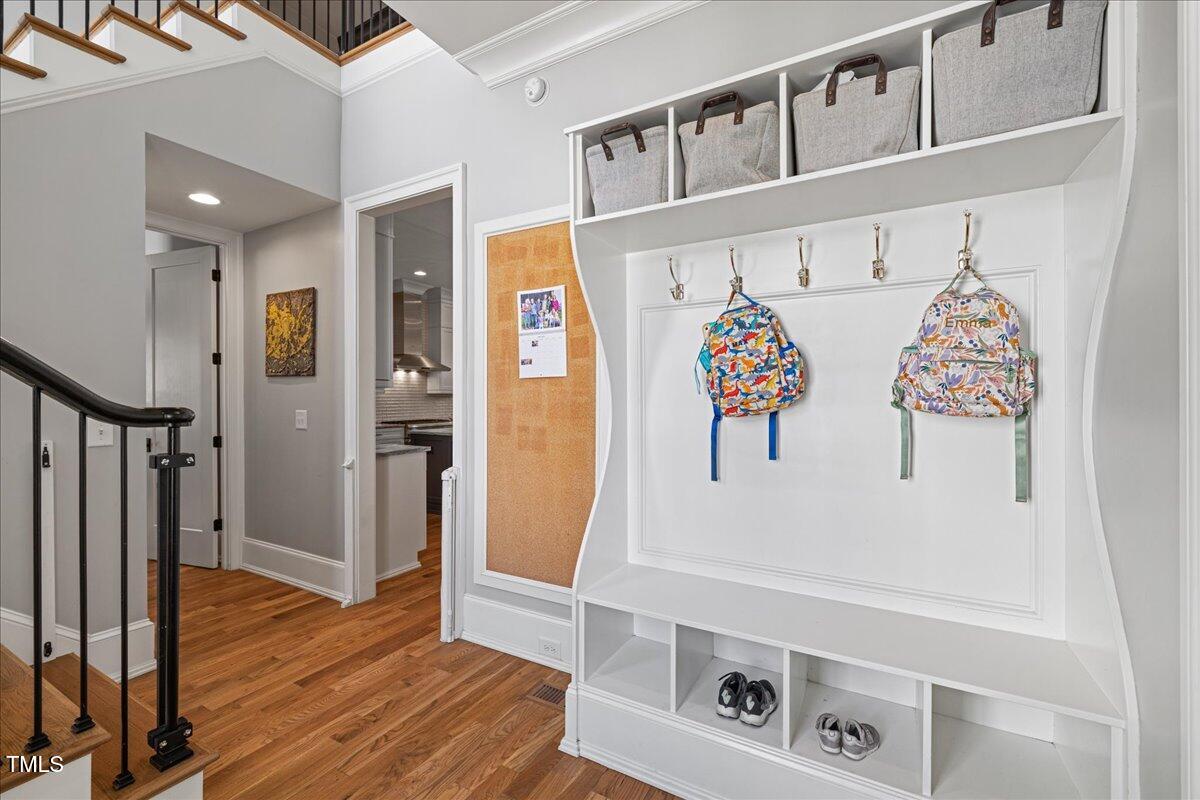 3513 Bellevue Road