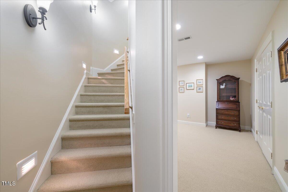 3928 White Chapel Way