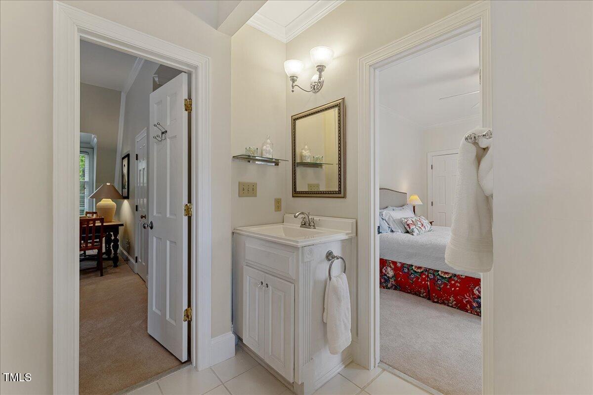 7709 Oakmont Place