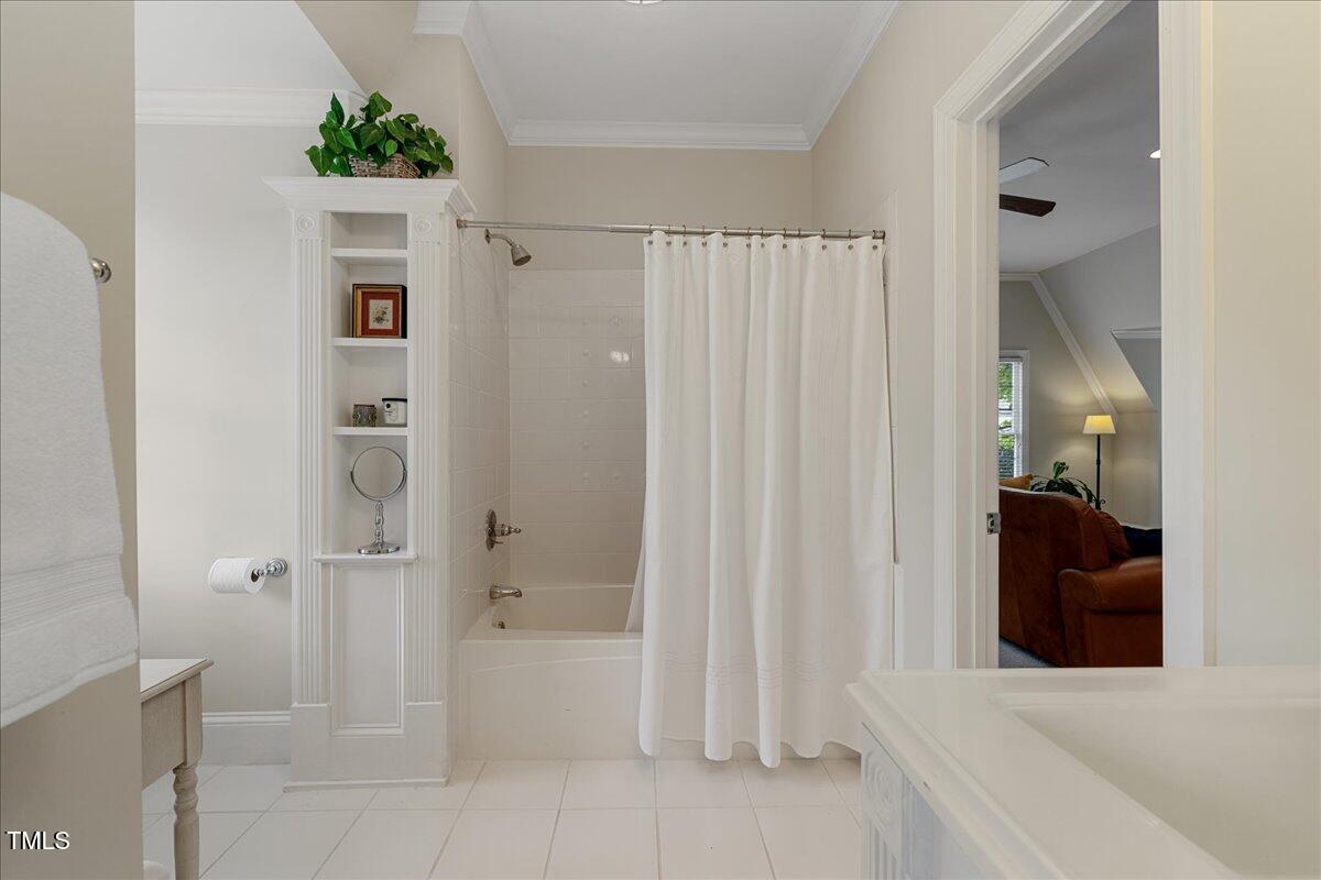 7709 Oakmont Place