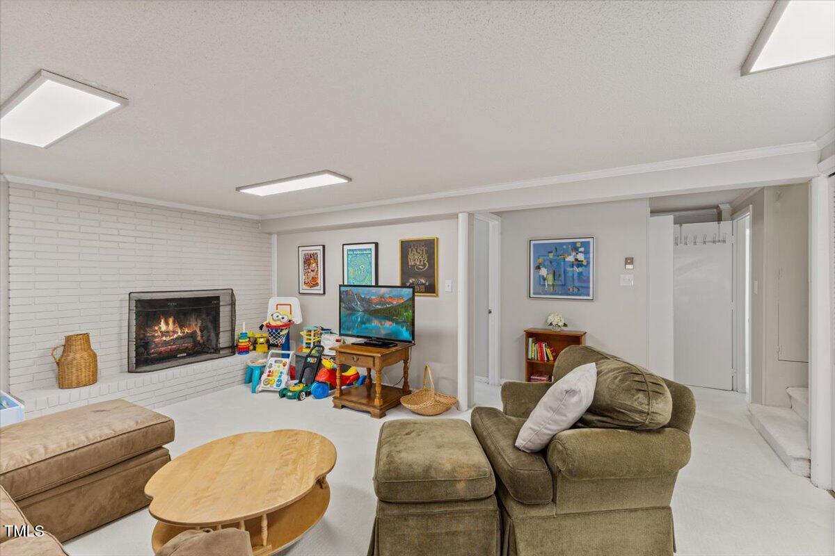 3425 Brentwood Road