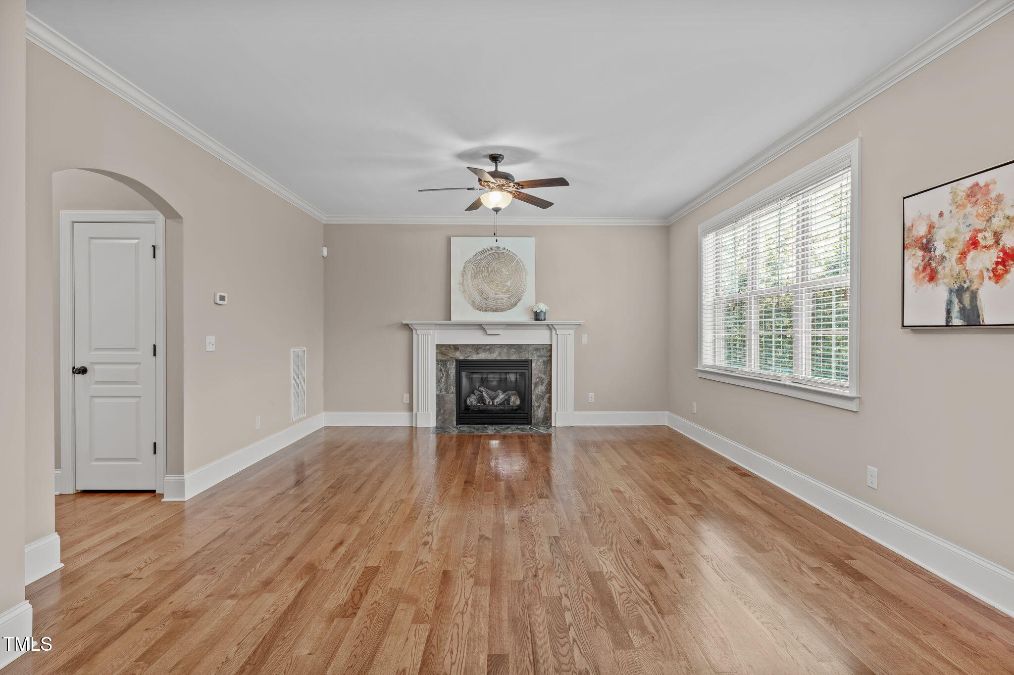 2712 Peachleaf Street