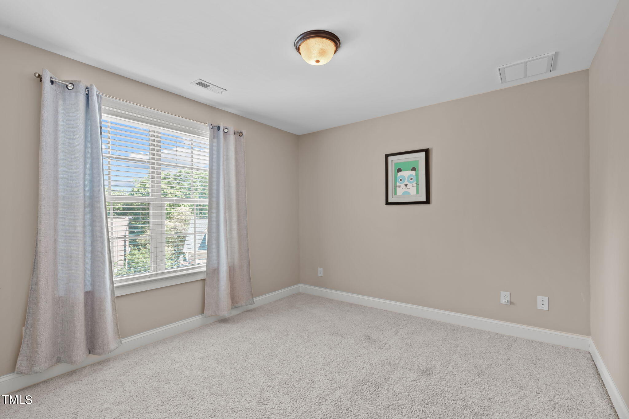 2712 Peachleaf Street