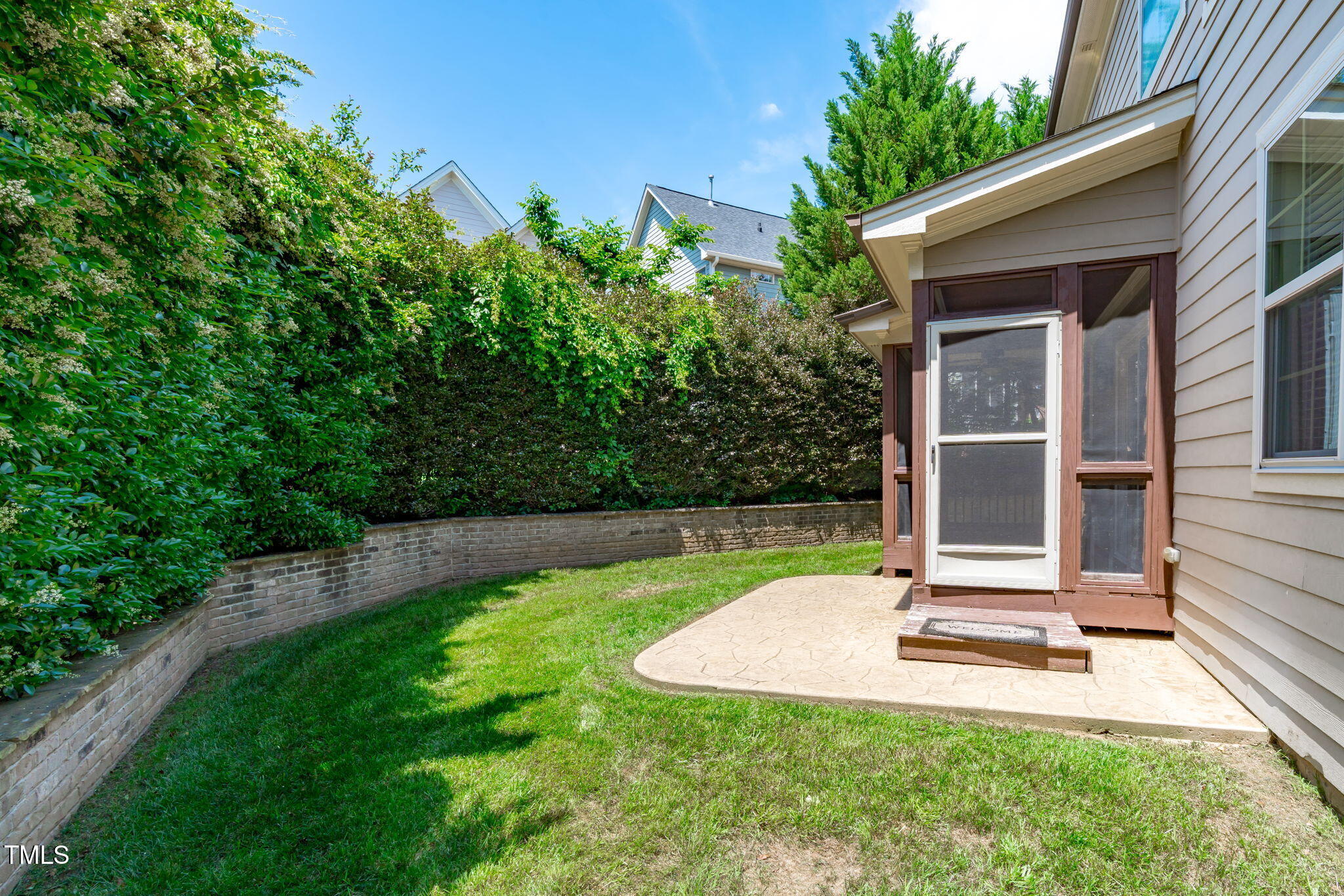 2712 Peachleaf Street