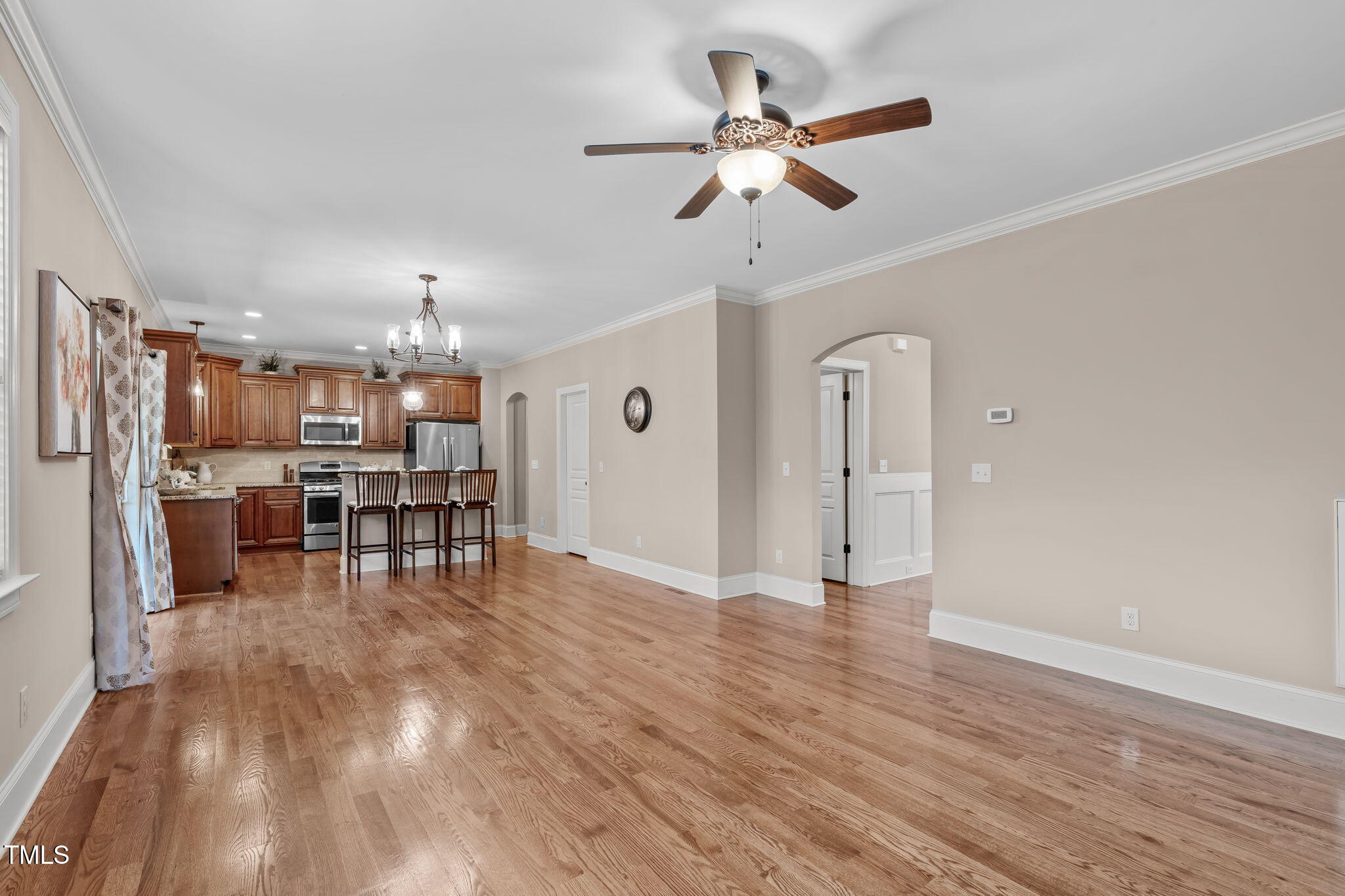 2712 Peachleaf Street