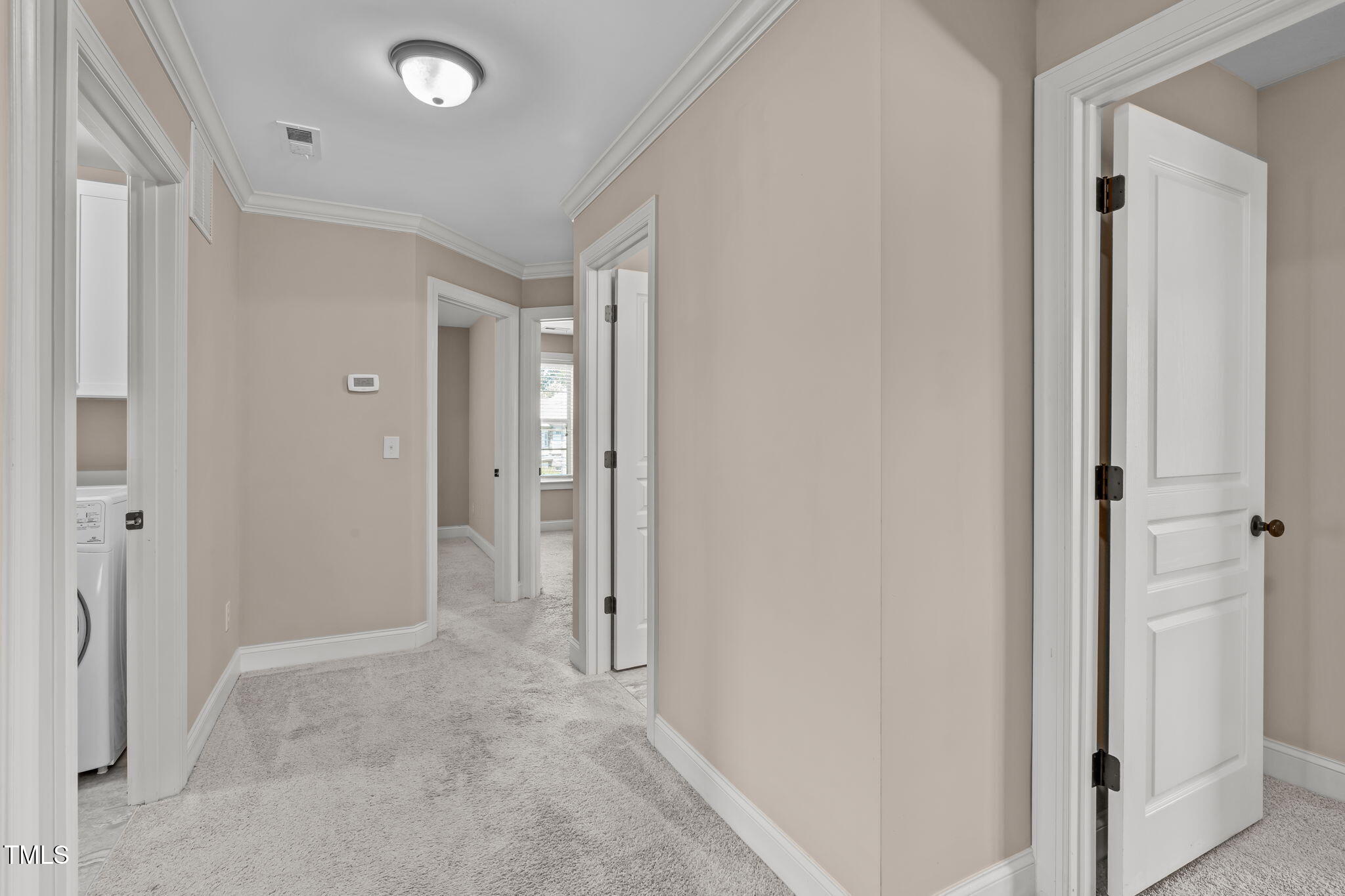 2712 Peachleaf Street
