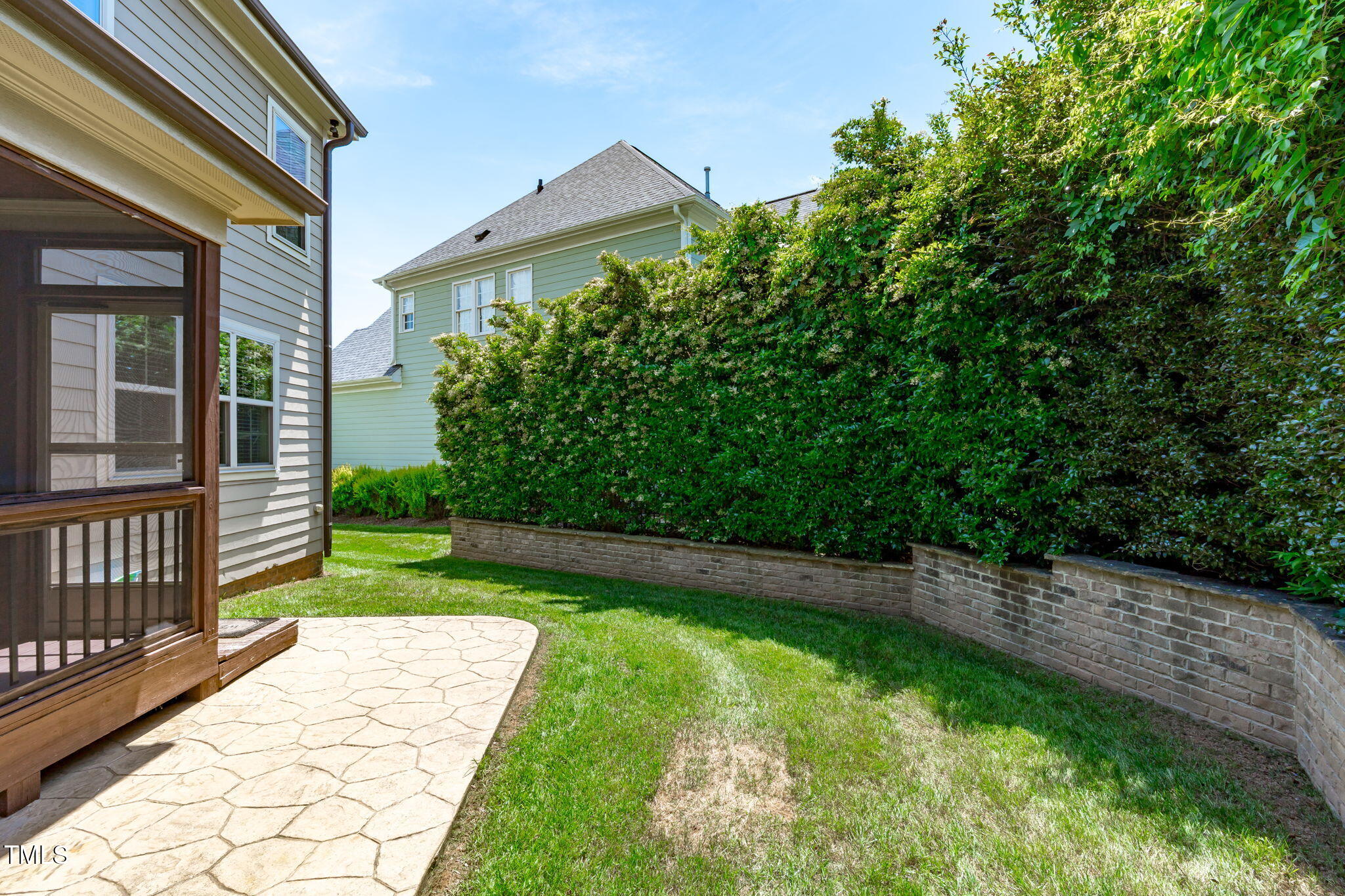 2712 Peachleaf Street