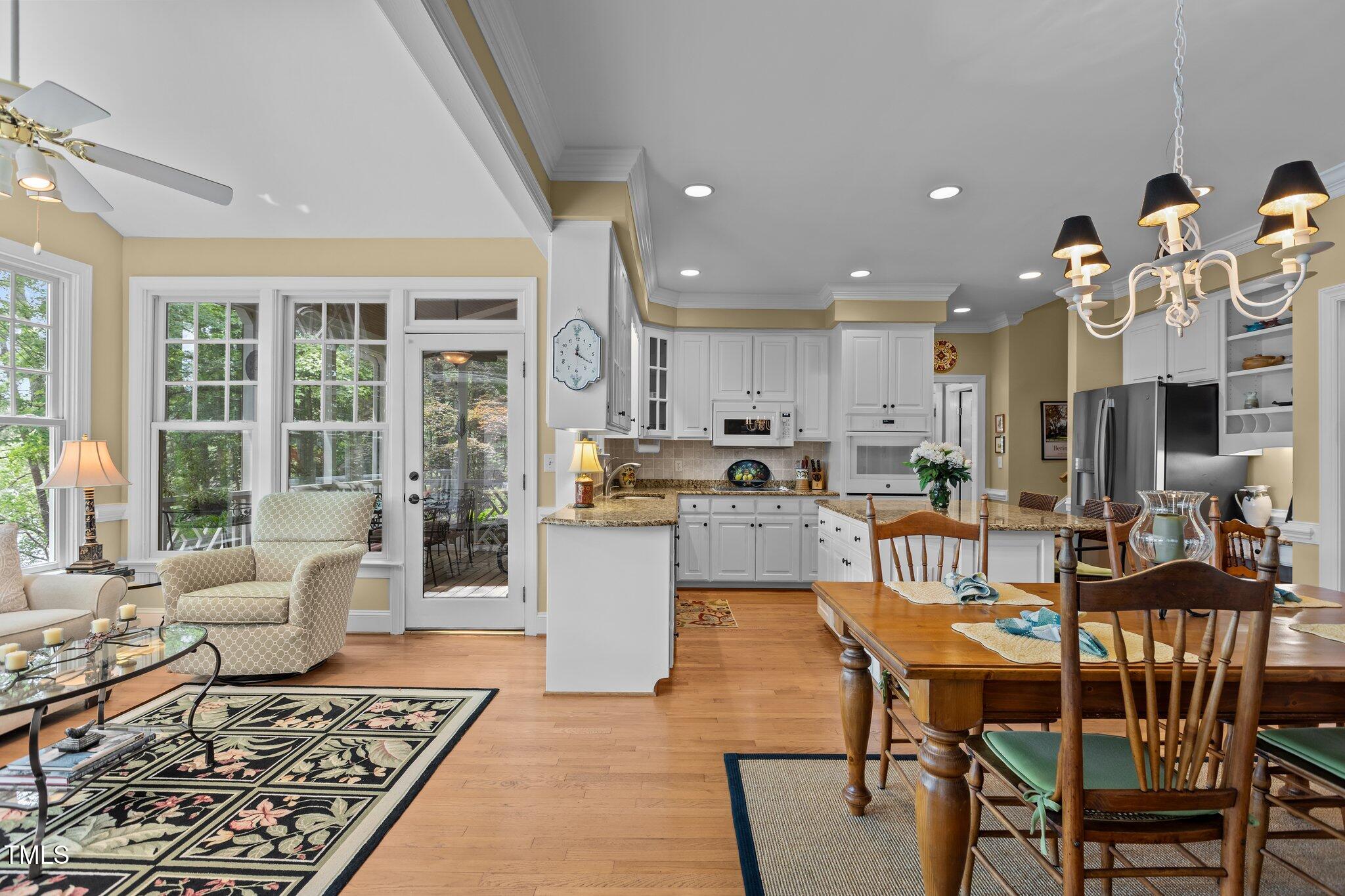 1009 Bearglades Lane
