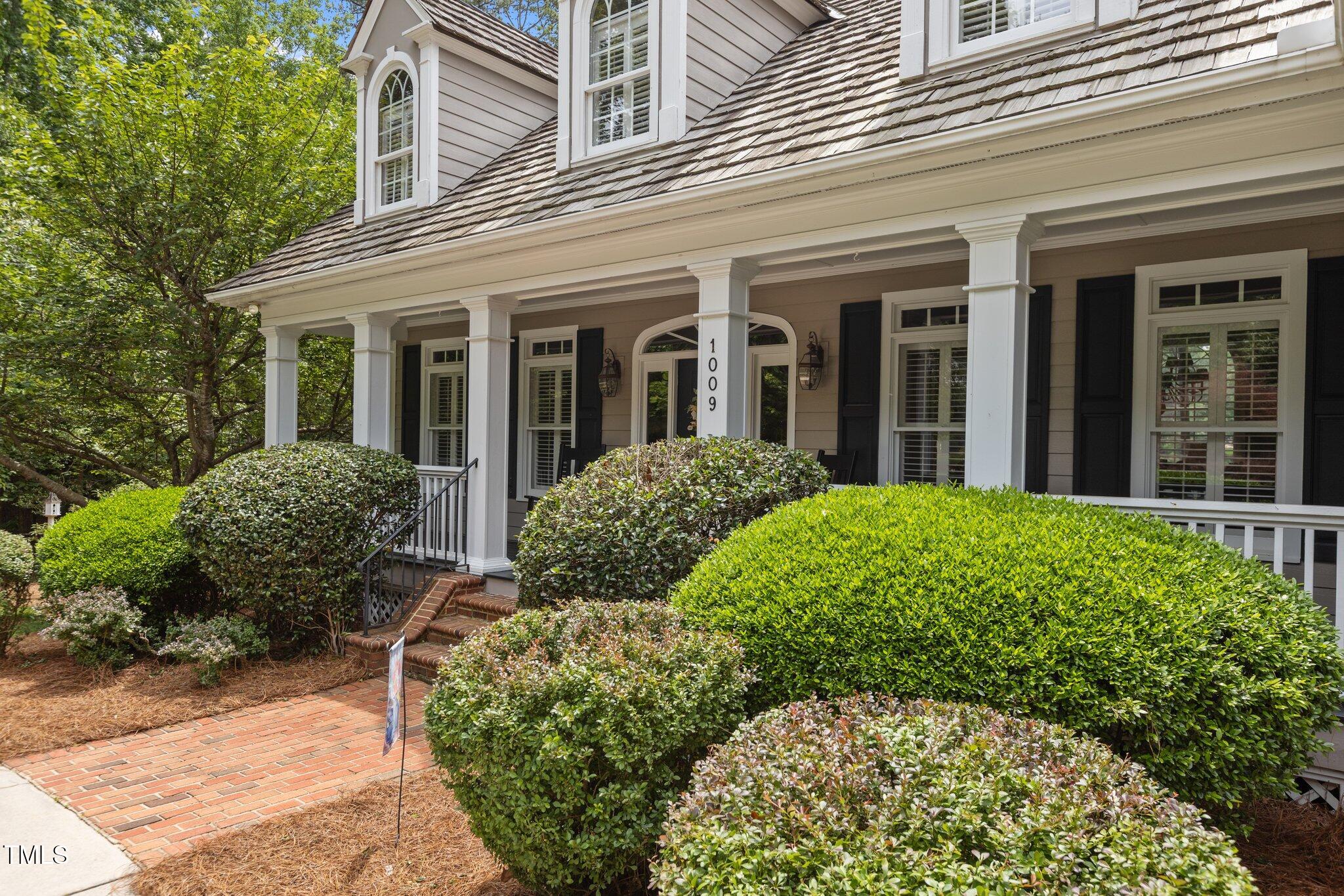 1009 Bearglades Lane