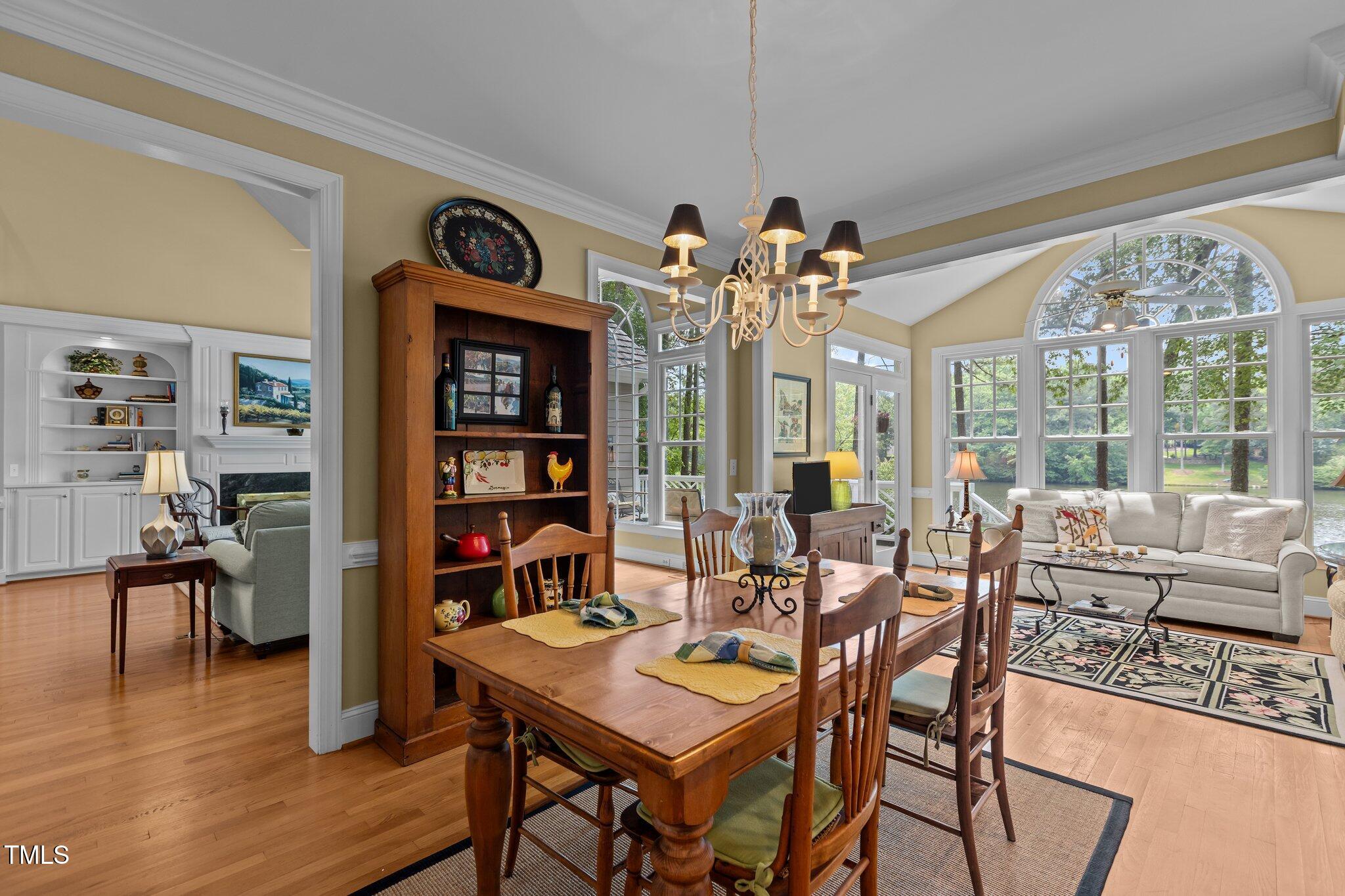 1009 Bearglades Lane