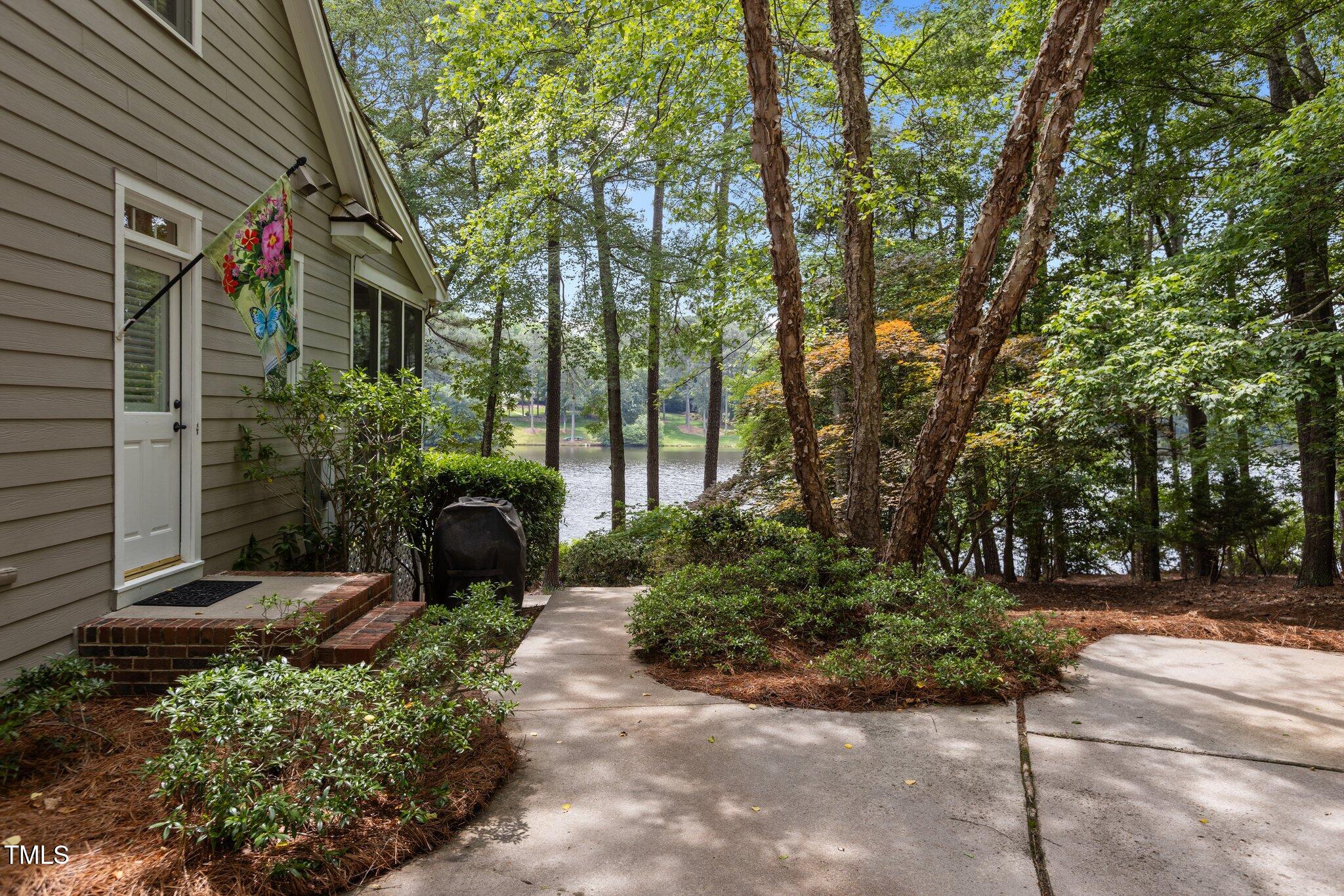 1009 Bearglades Lane