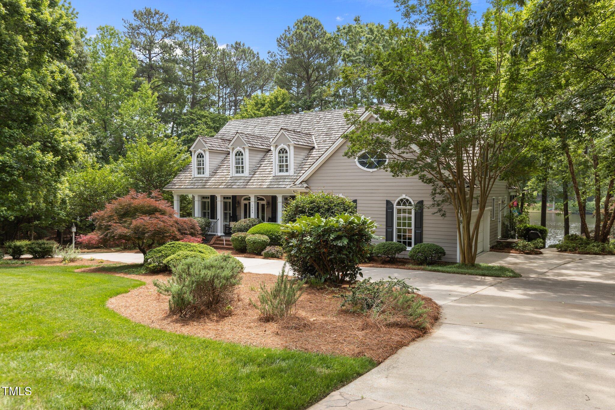 1009 Bearglades Lane