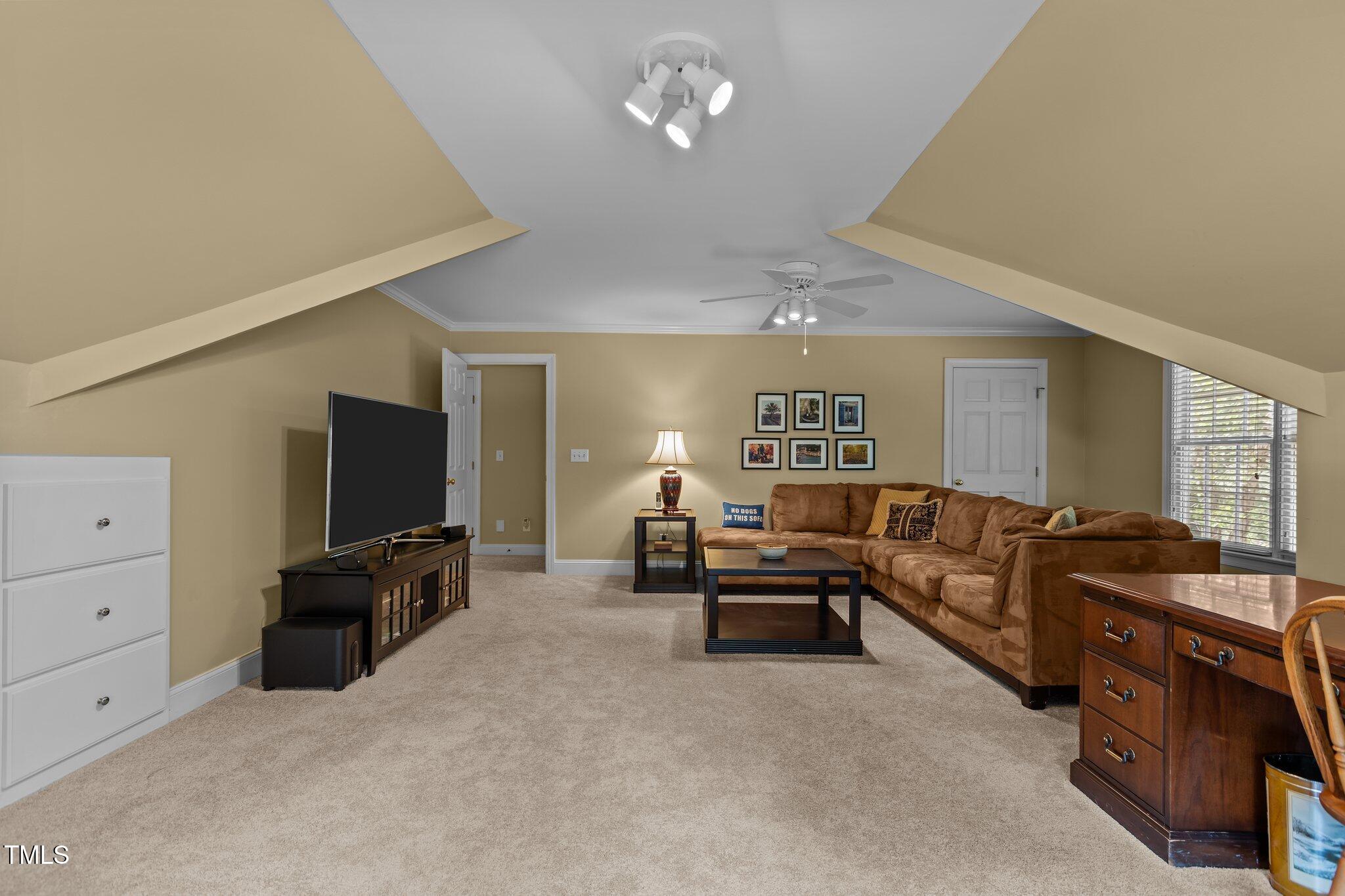 1009 Bearglades Lane