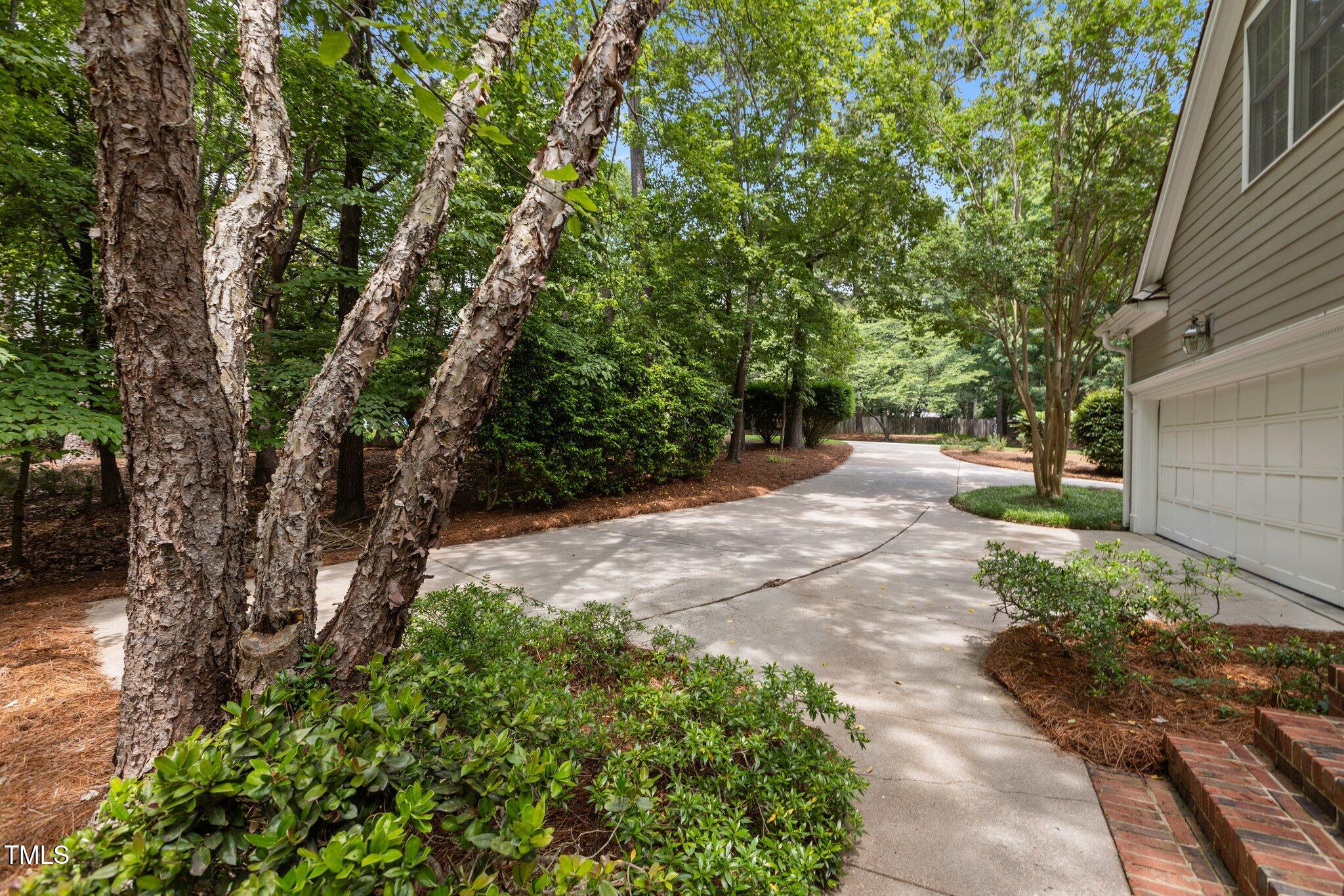 1009 Bearglades Lane