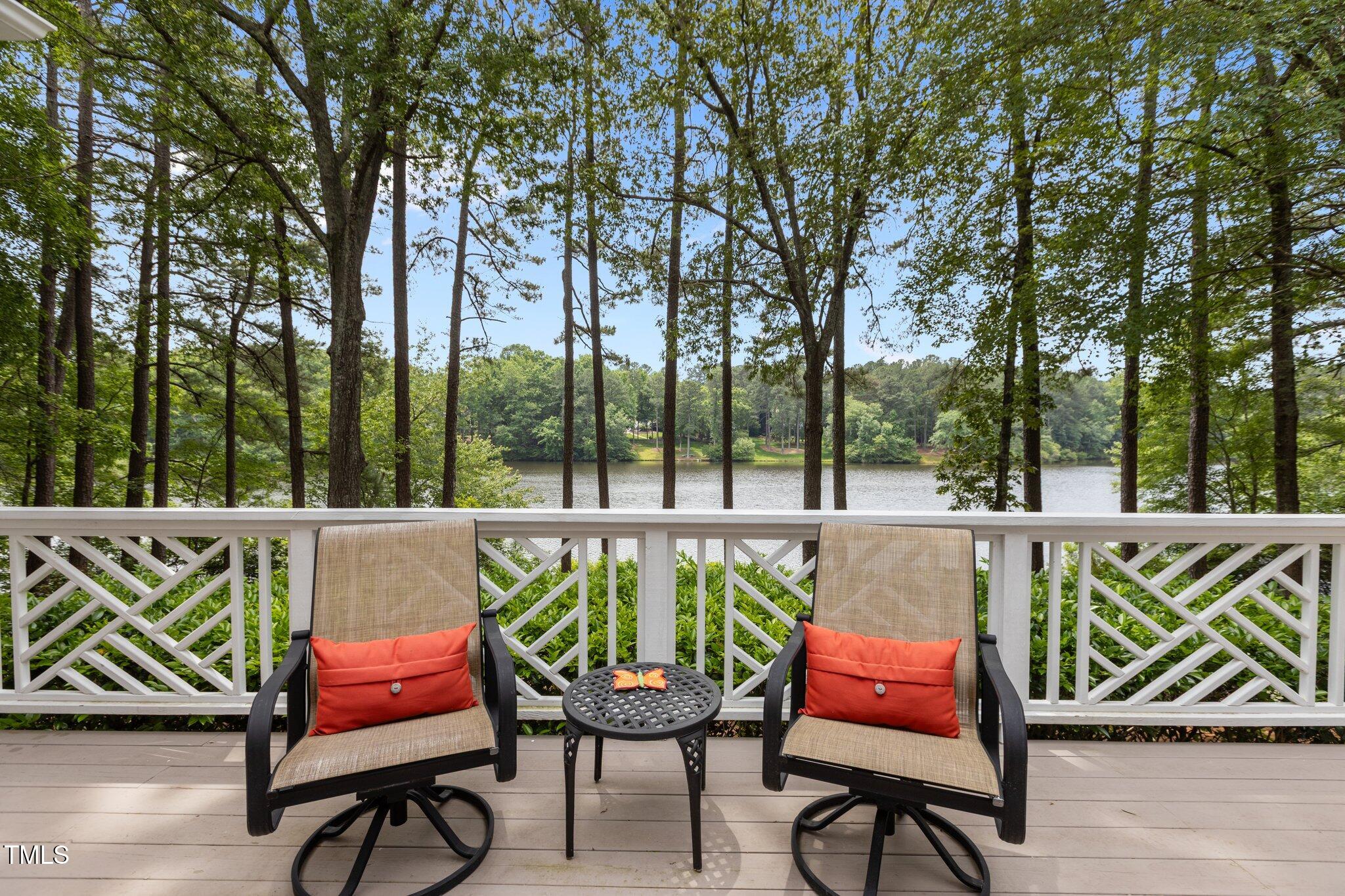 1009 Bearglades Lane