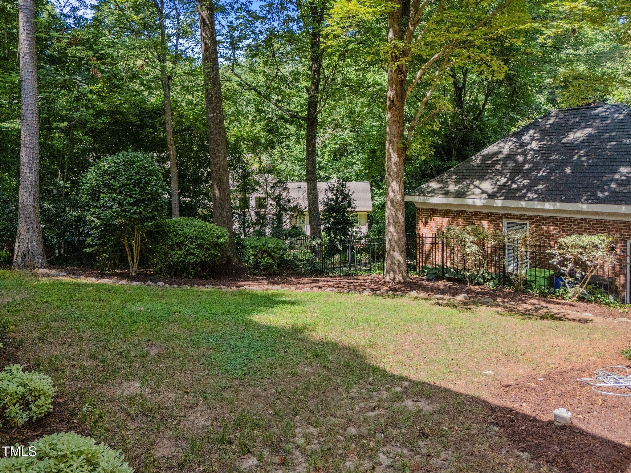 1105 Tazwell Place