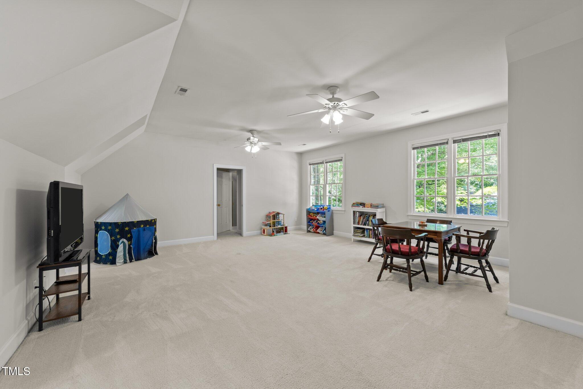 1105 Tazwell Place