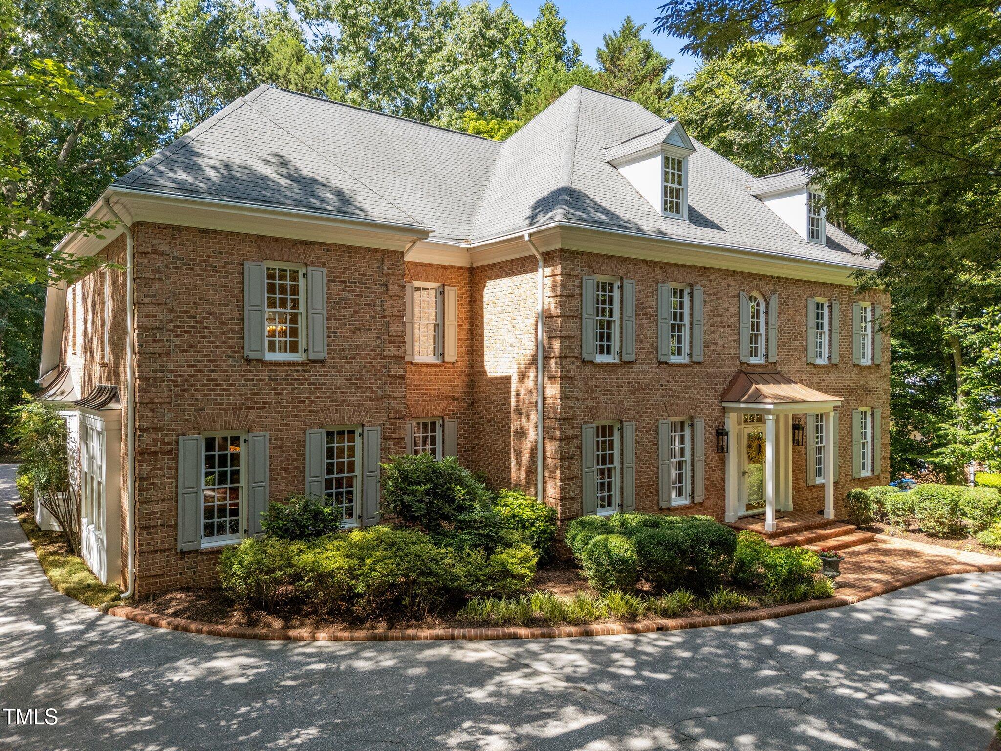 1105 Tazwell Place