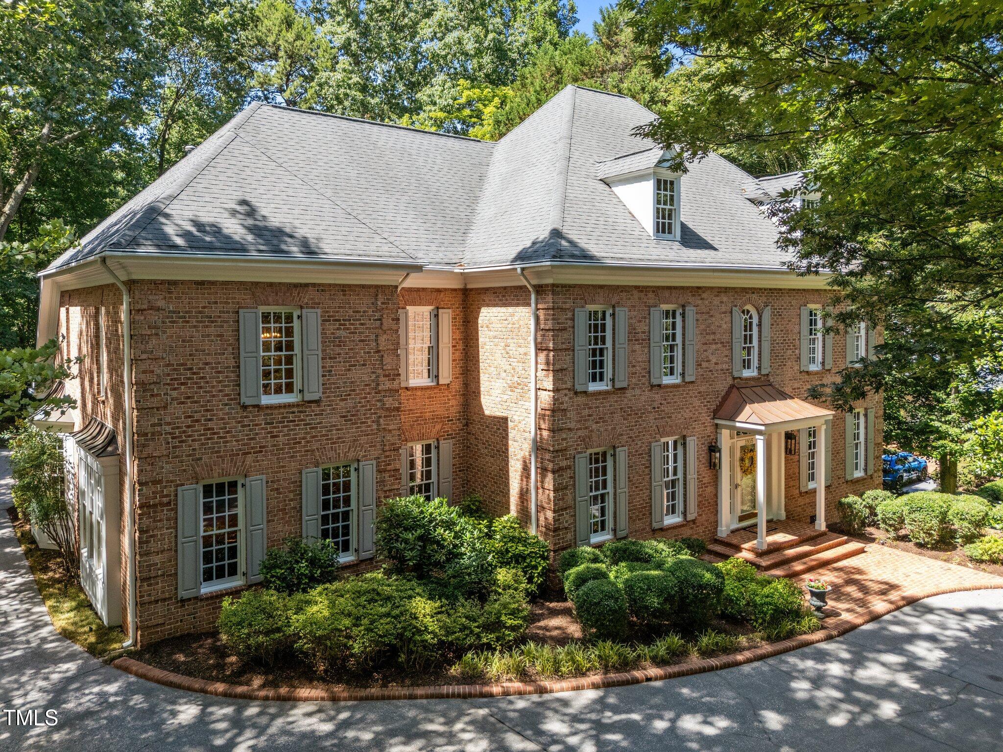 1105 Tazwell Place