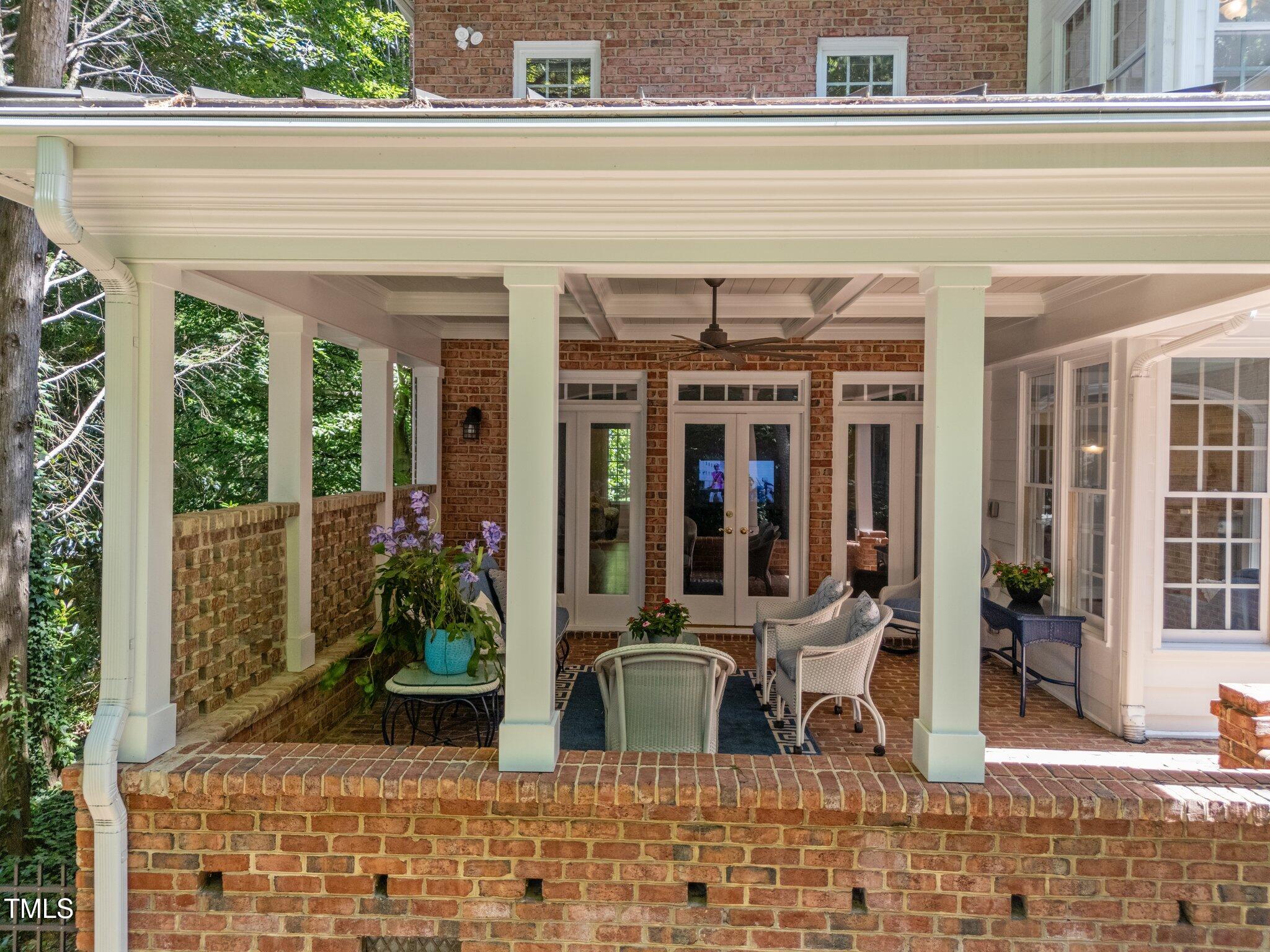 1105 Tazwell Place