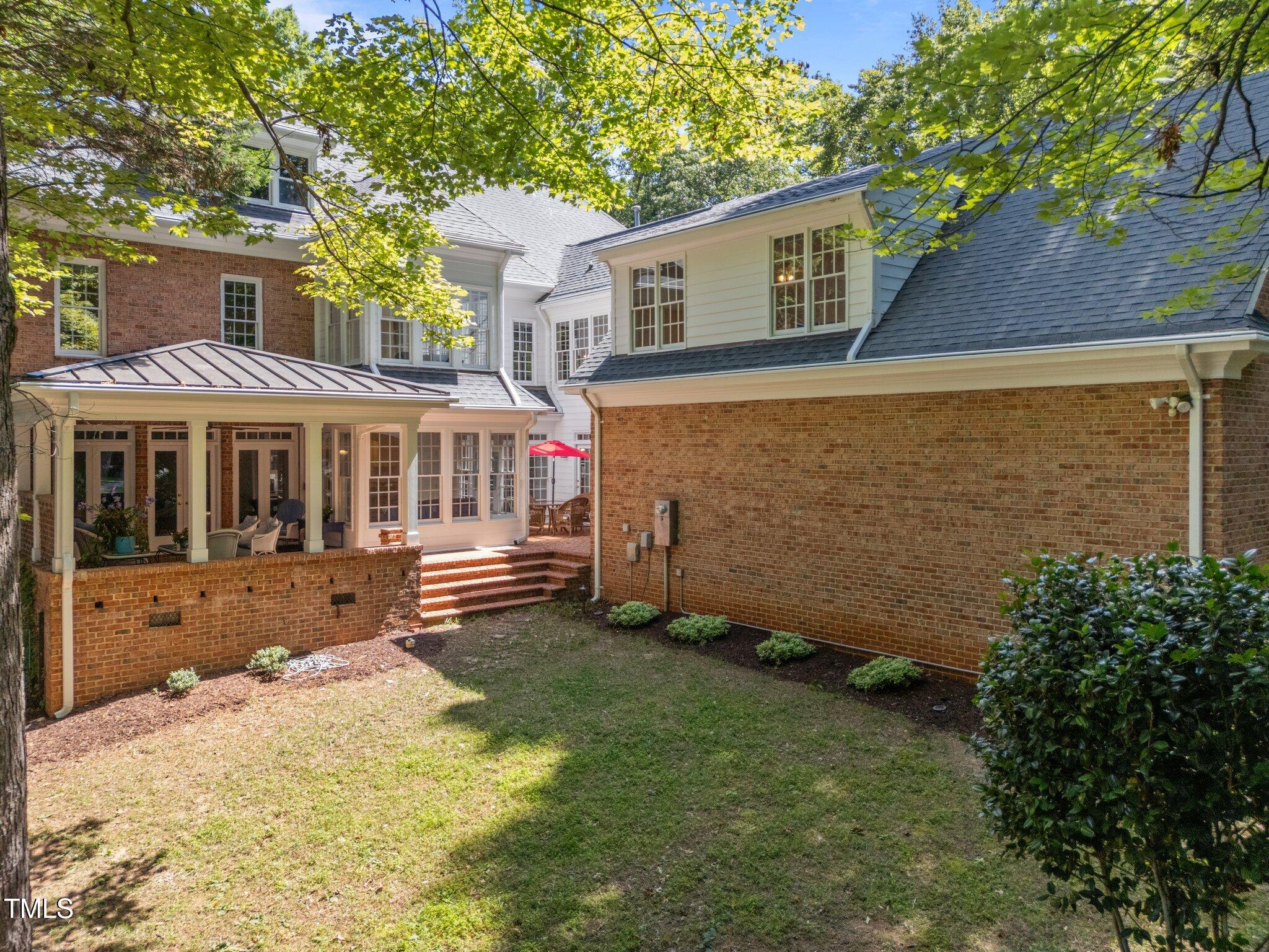 1105 Tazwell Place