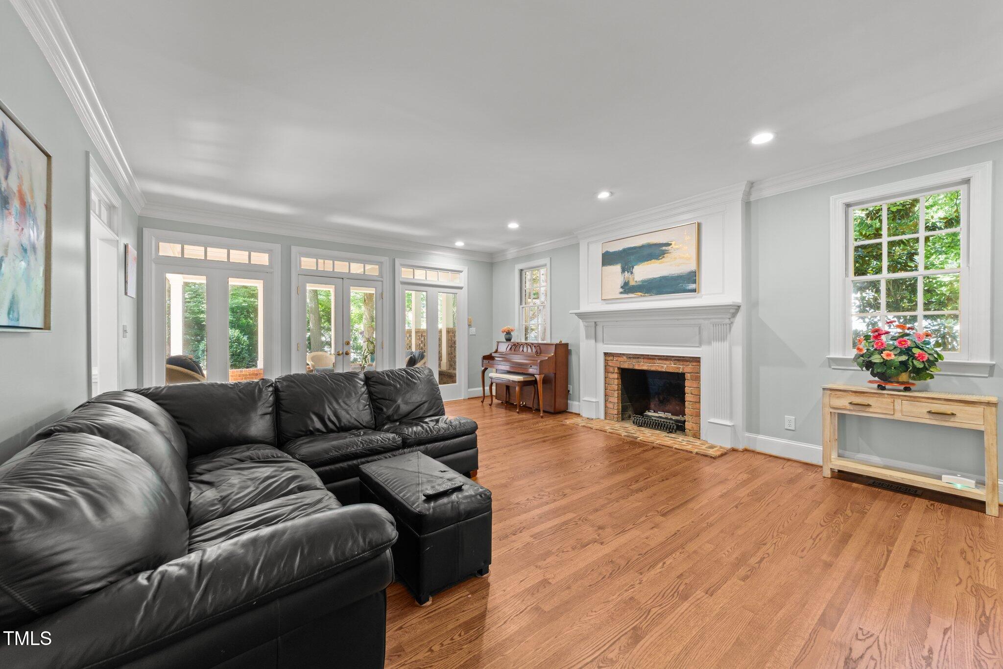 1105 Tazwell Place