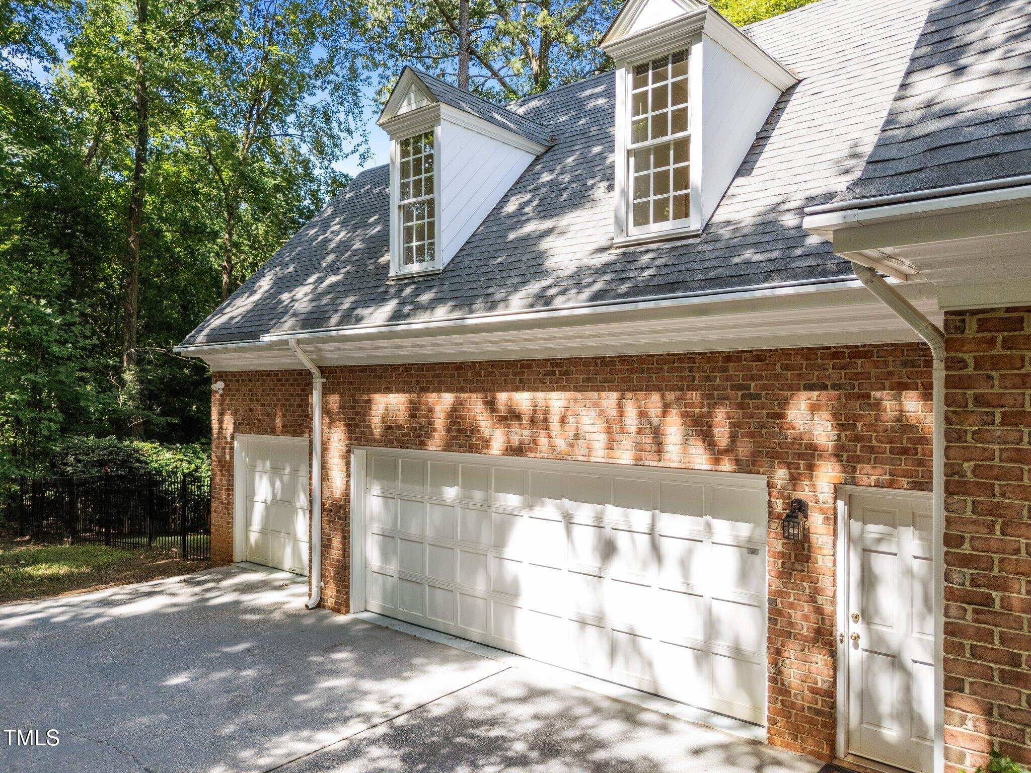 1105 Tazwell Place