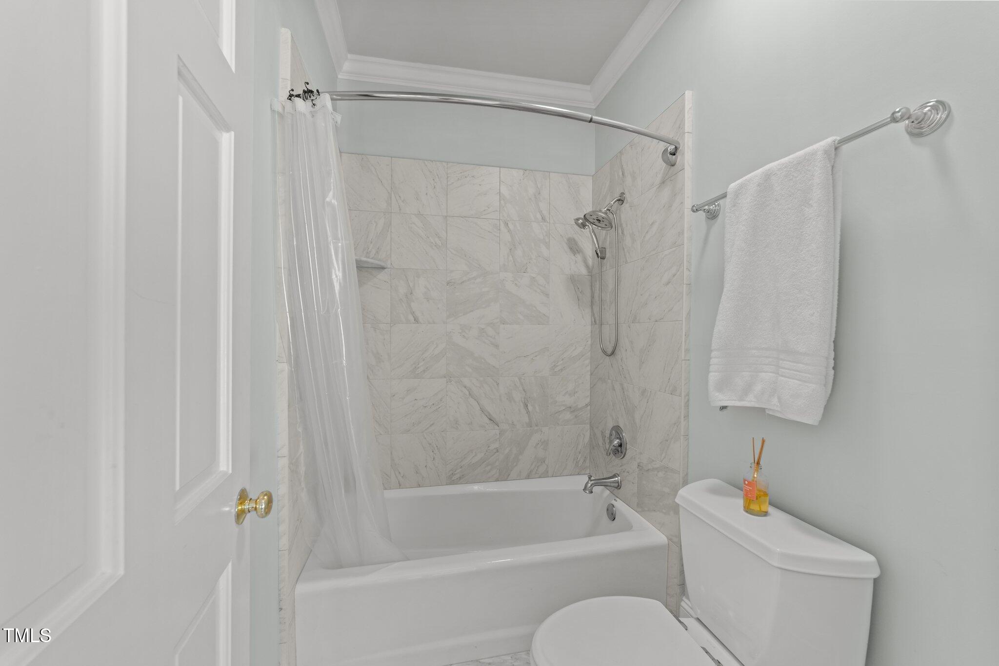 1105 Tazwell Place
