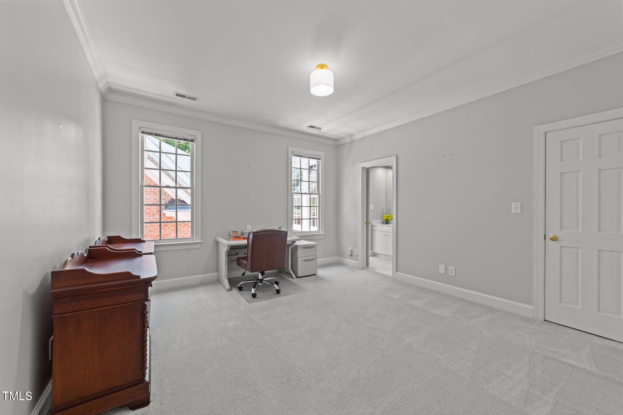 1105 Tazwell Place