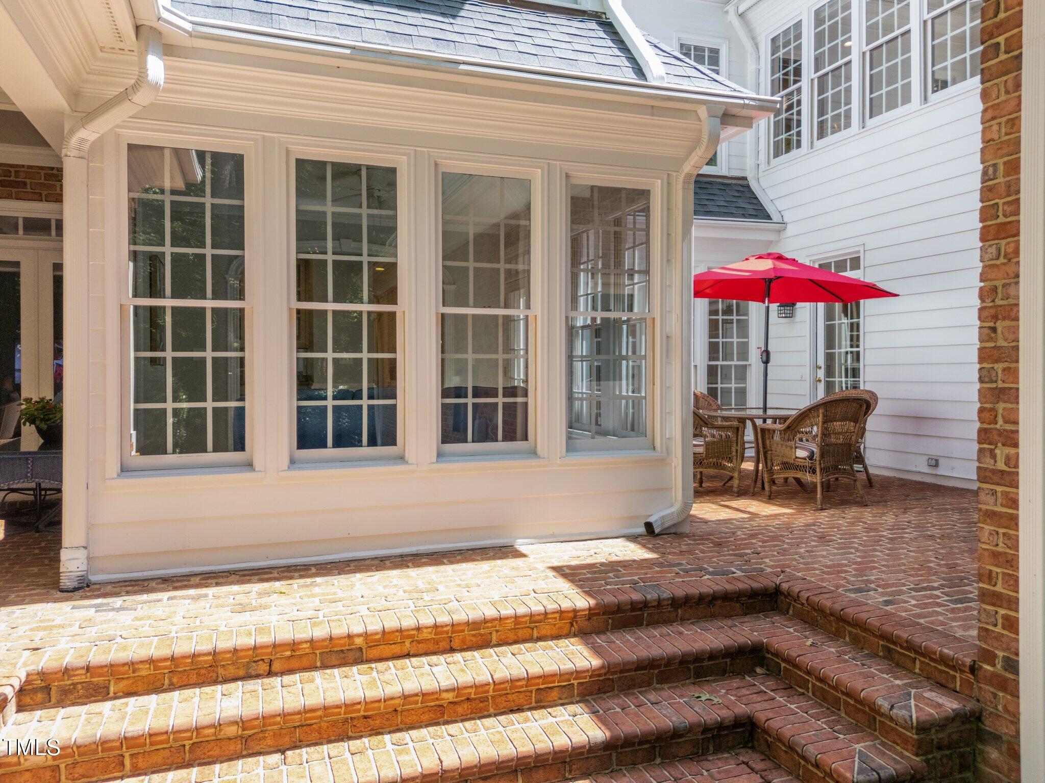 1105 Tazwell Place