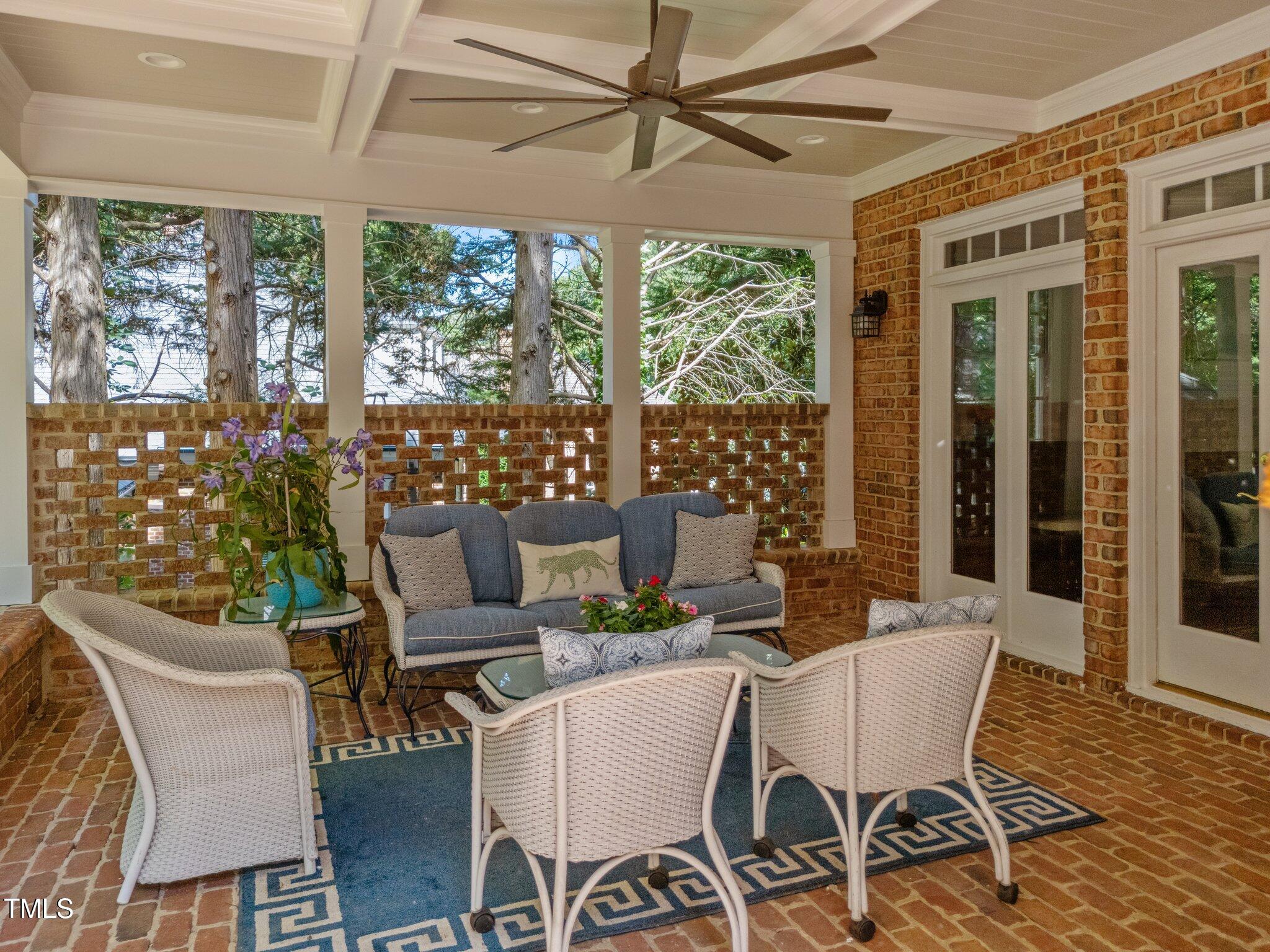 1105 Tazwell Place
