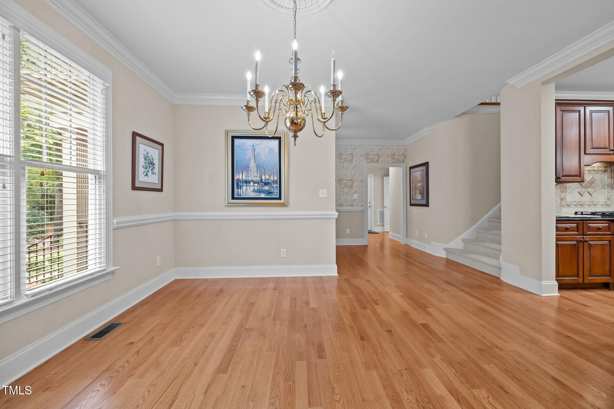 8825 Leeshire Lane