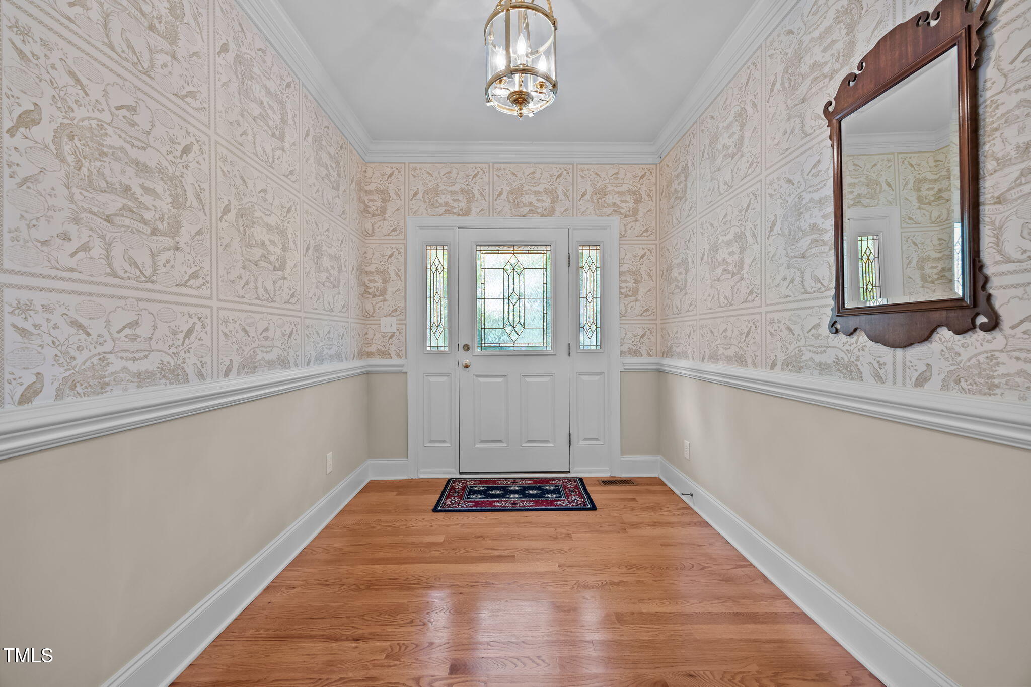 8825 Leeshire Lane
